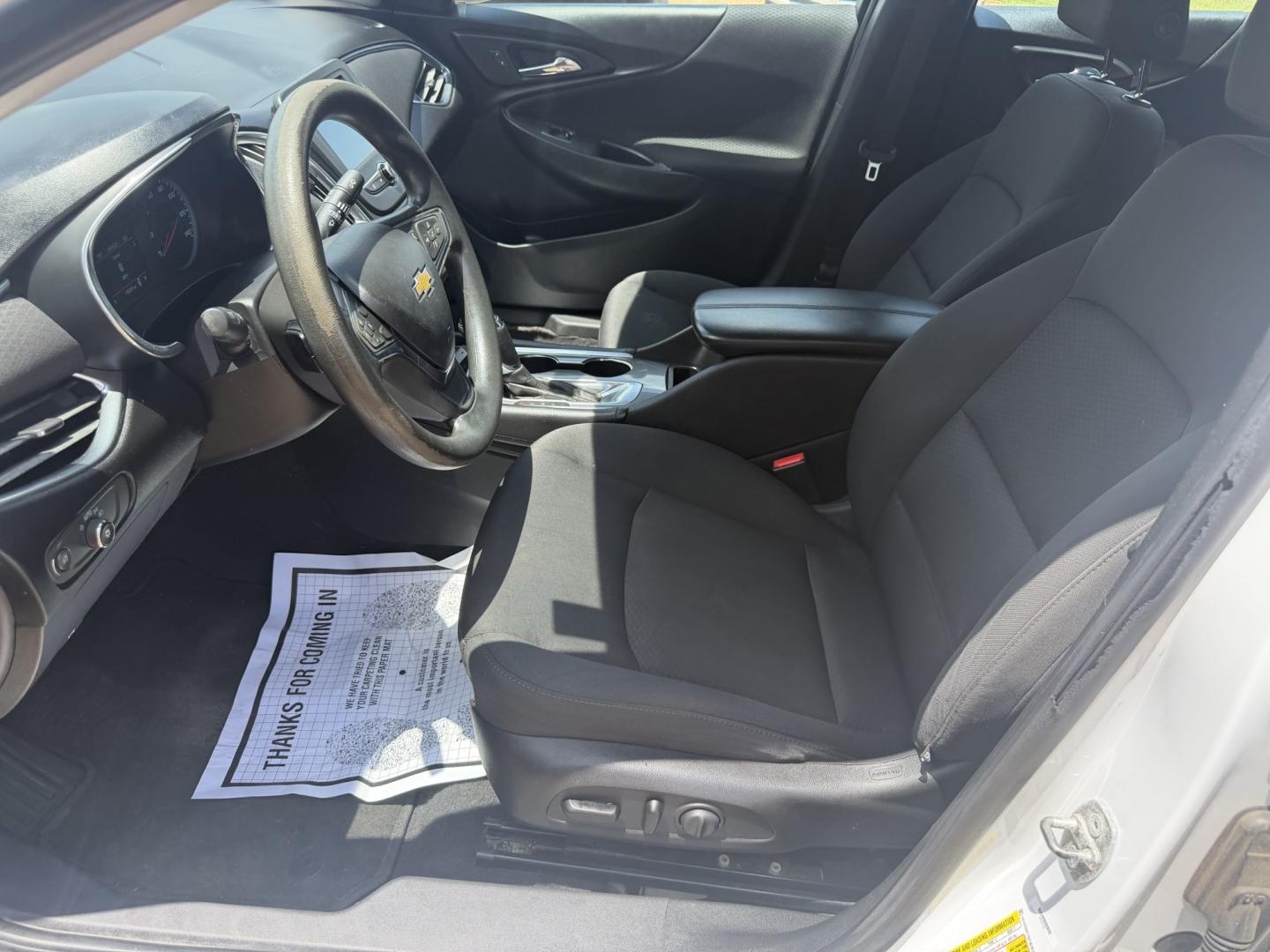 2016 WHITE CHEVROLET MALIBU LT (1LT) (1G1ZE5ST1GF) , located at 922 W. Beacon St., Philadelphia, MS, 39350, (601) 650-3675, 32.770447, -89.127151- Photo#9