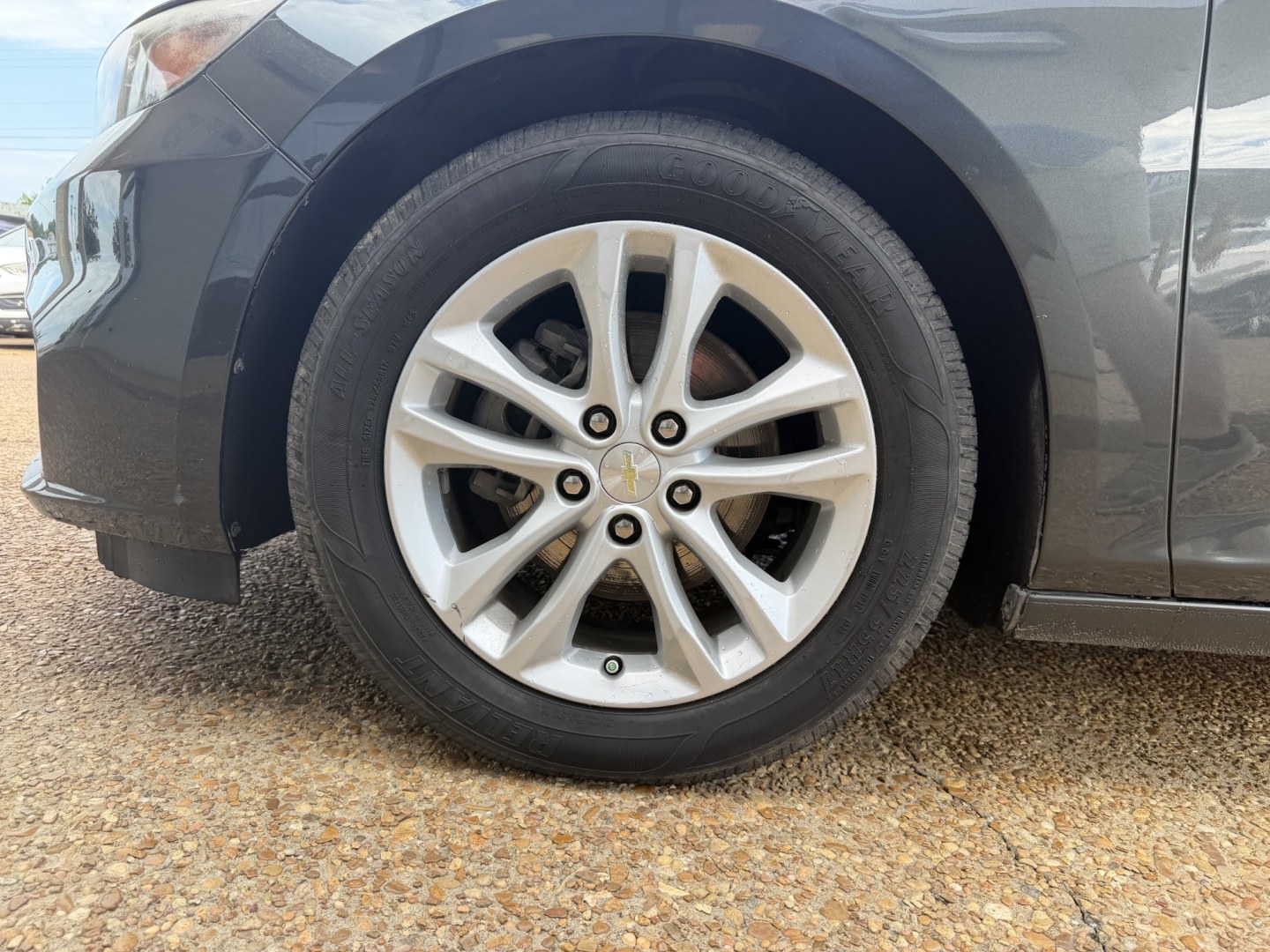 2018 GRAY CHEVROLET MALIBU LT (2FL) (1G1ZD5ST8JF) , located at 922 W. Beacon St., Philadelphia, MS, 39350, (601) 650-3675, 32.770447, -89.127151- Photo#7