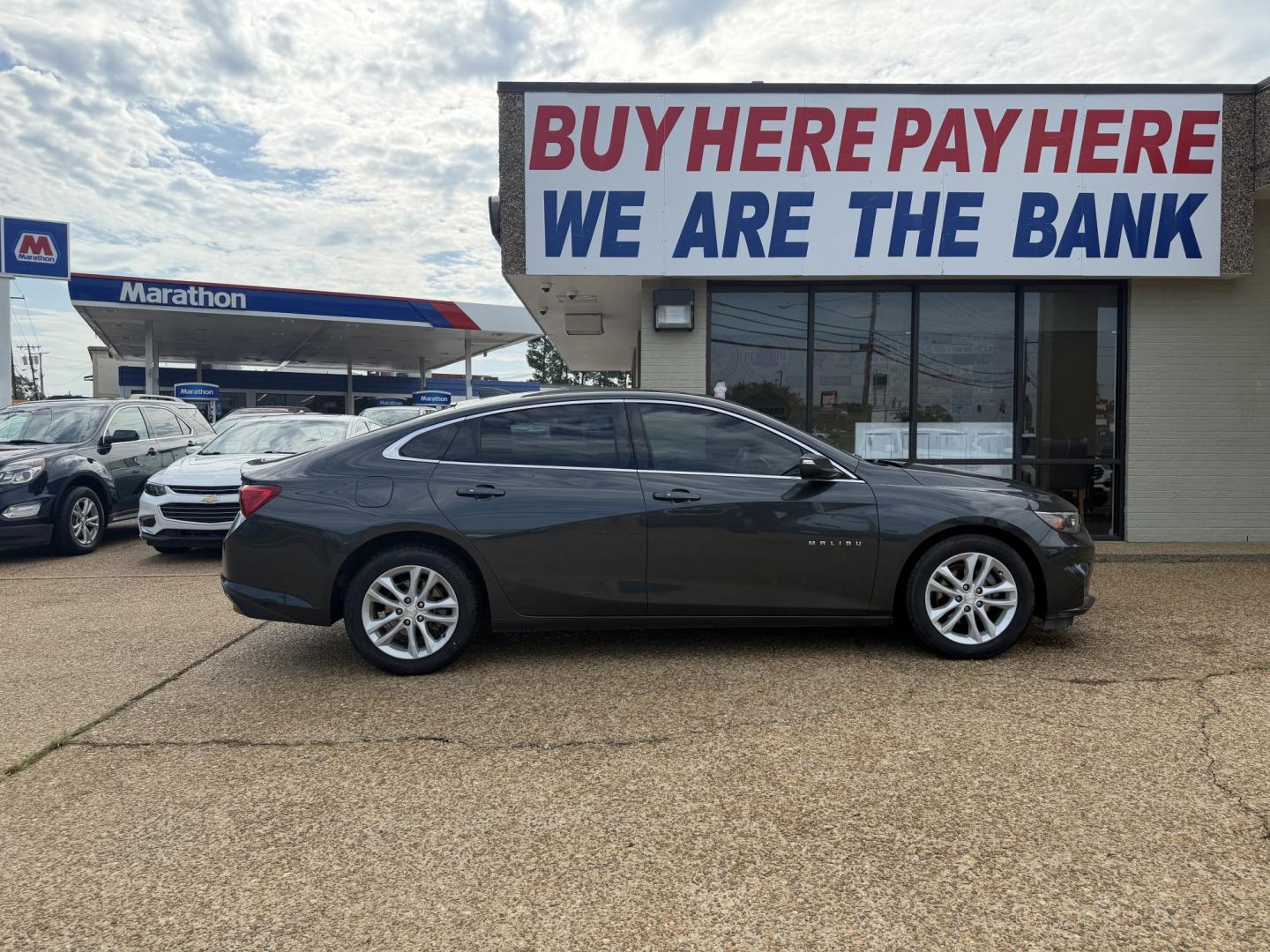 2018 GRAY CHEVROLET MALIBU LT (2FL) (1G1ZD5ST8JF) , located at 922 W. Beacon St., Philadelphia, MS, 39350, (601) 650-3675, 32.770447, -89.127151- Photo#6