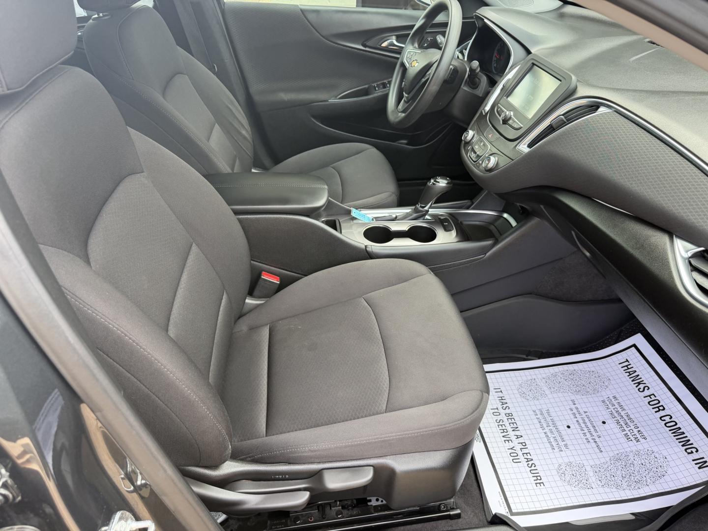2018 GRAY CHEVROLET MALIBU LT (2FL) (1G1ZD5ST8JF) , located at 922 W. Beacon St., Philadelphia, MS, 39350, (601) 650-3675, 32.770447, -89.127151- Photo#10