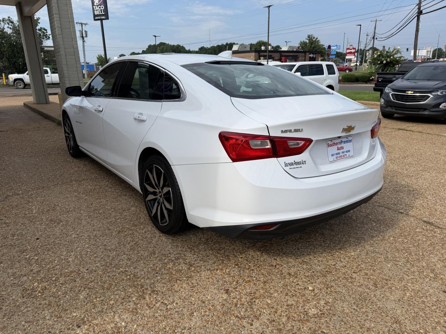 2016 WHITE CHEVROLET MALIBU LT (1LT) (1G1ZE5ST3GF) , located at 922 W. Beacon St., Philadelphia, MS, 39350, (601) 650-3675, 32.770447, -89.127151- Photo#3
