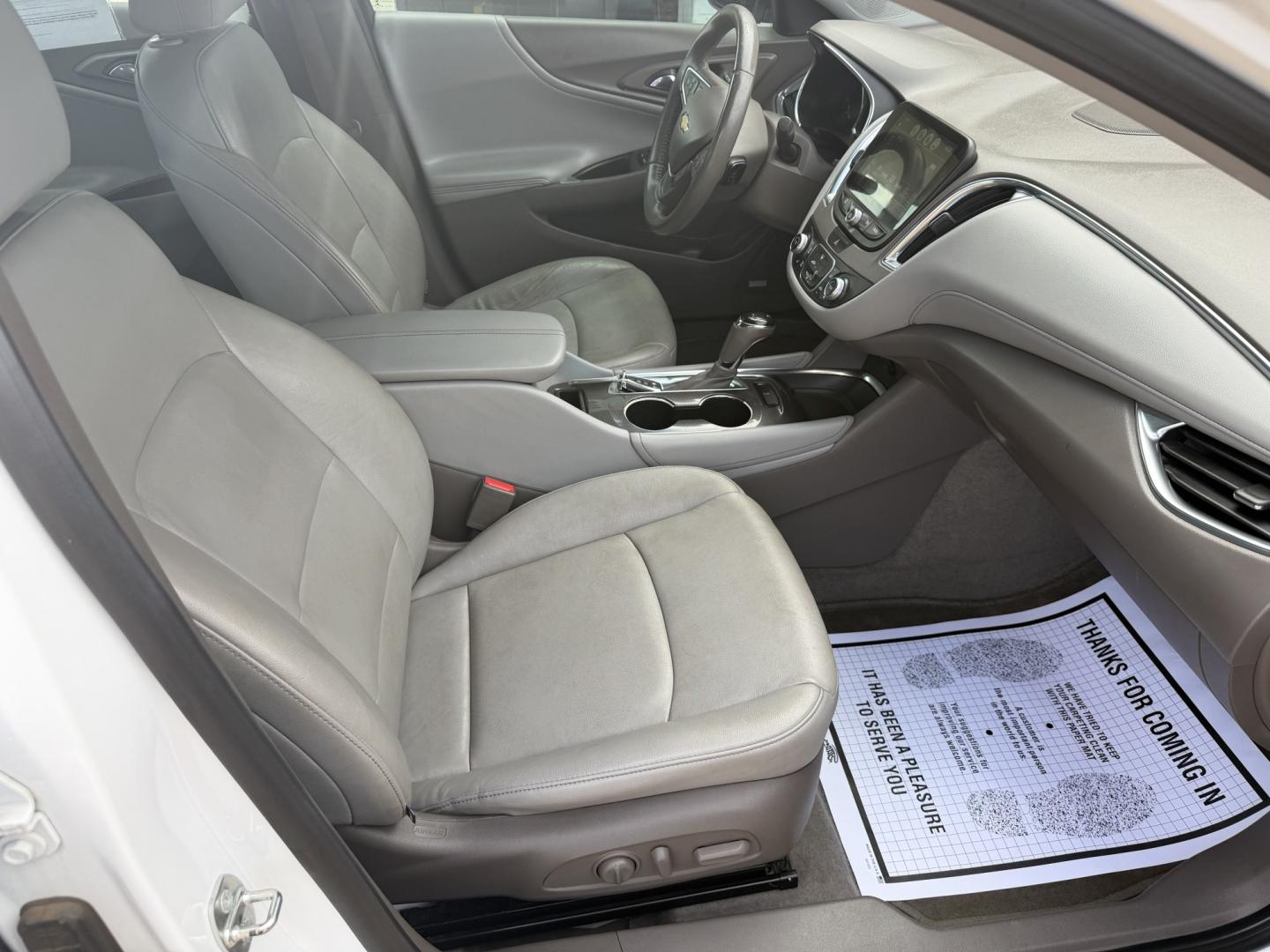 2016 WHITE CHEVROLET MALIBU LT (1LT) (1G1ZE5ST3GF) , located at 922 W. Beacon St., Philadelphia, MS, 39350, (601) 650-3675, 32.770447, -89.127151- Photo#10