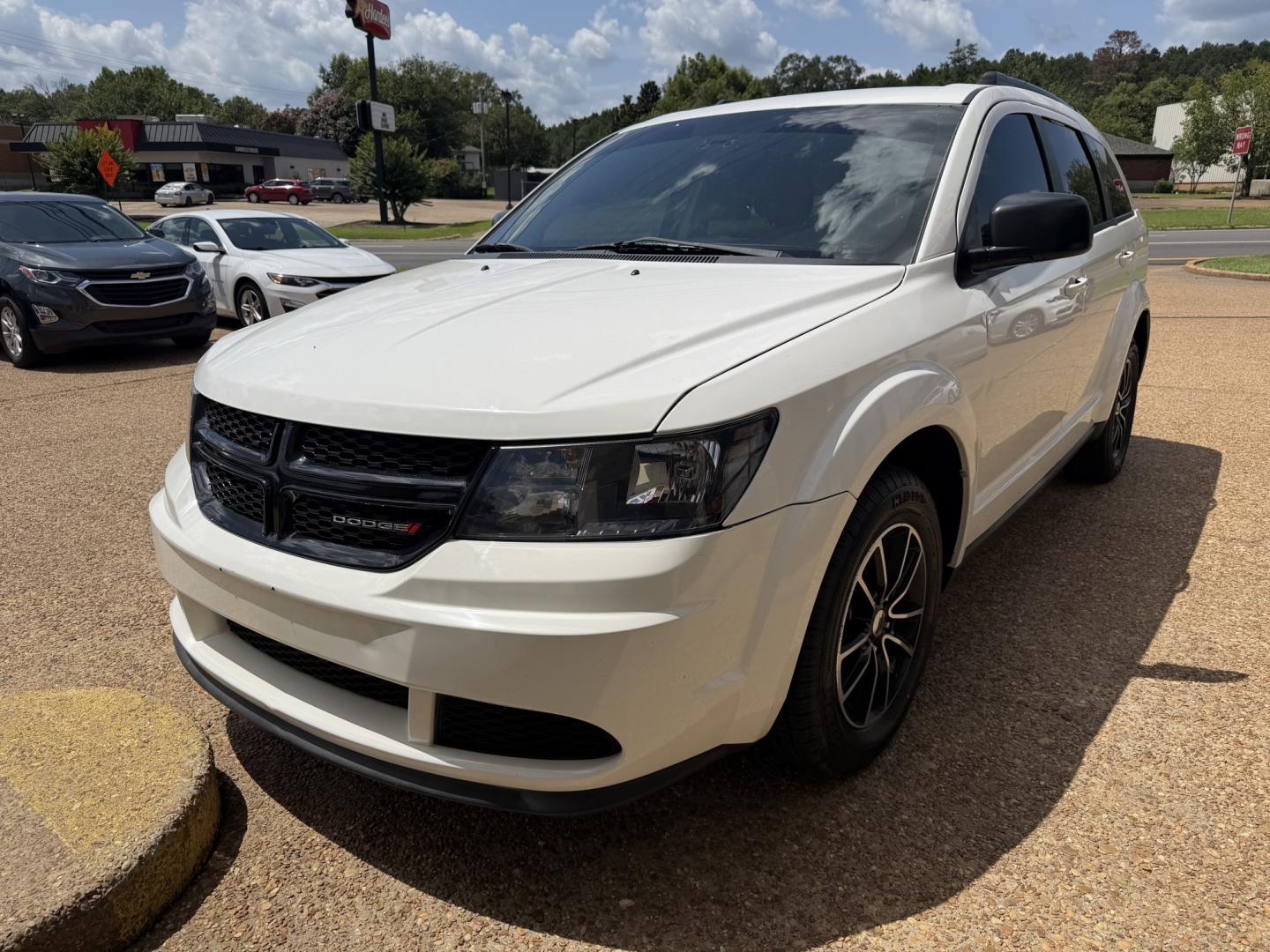 2017 WHITE DODGE JOURNEY SE (3C4PDCAB9HT) , located at 922 W. Beacon St., Philadelphia, MS, 39350, (601) 650-3675, 32.770447, -89.127151- Photo#2