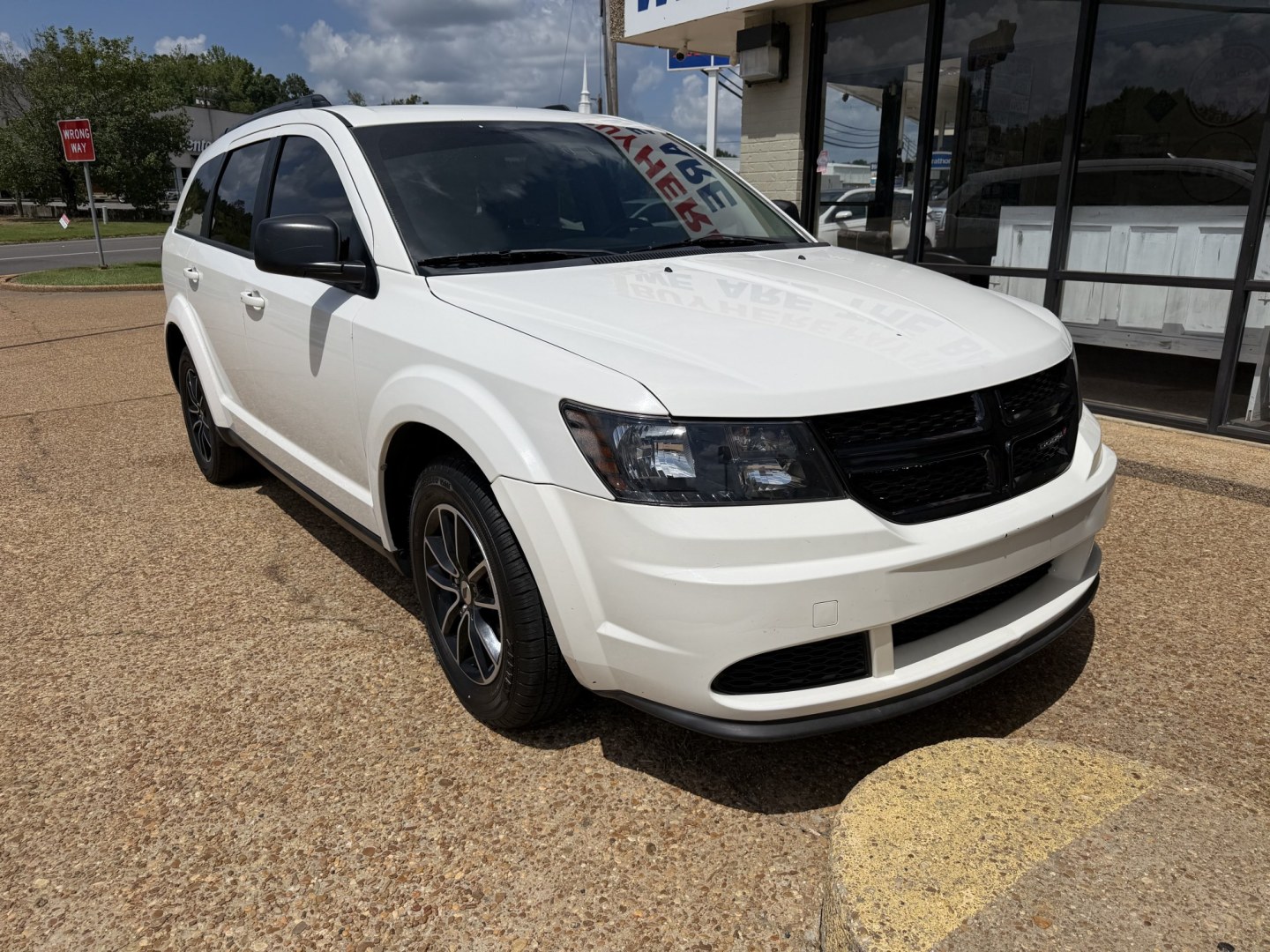 2017 WHITE DODGE JOURNEY SE (3C4PDCAB9HT) , located at 922 W. Beacon St., Philadelphia, MS, 39350, (601) 650-3675, 32.770447, -89.127151- Photo#0