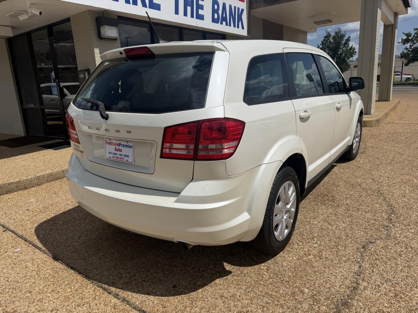 2015 WHITE DODGE JOURNEY SE (3C4PDCAB1FT) , located at 922 W. Beacon St., Philadelphia, MS, 39350, (601) 650-3675, 32.770447, -89.127151- Photo#5