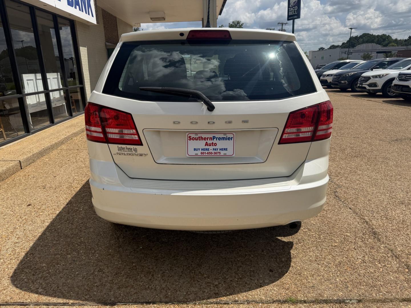 2015 WHITE DODGE JOURNEY SE (3C4PDCAB1FT) , located at 922 W. Beacon St., Philadelphia, MS, 39350, (601) 650-3675, 32.770447, -89.127151- Photo#4