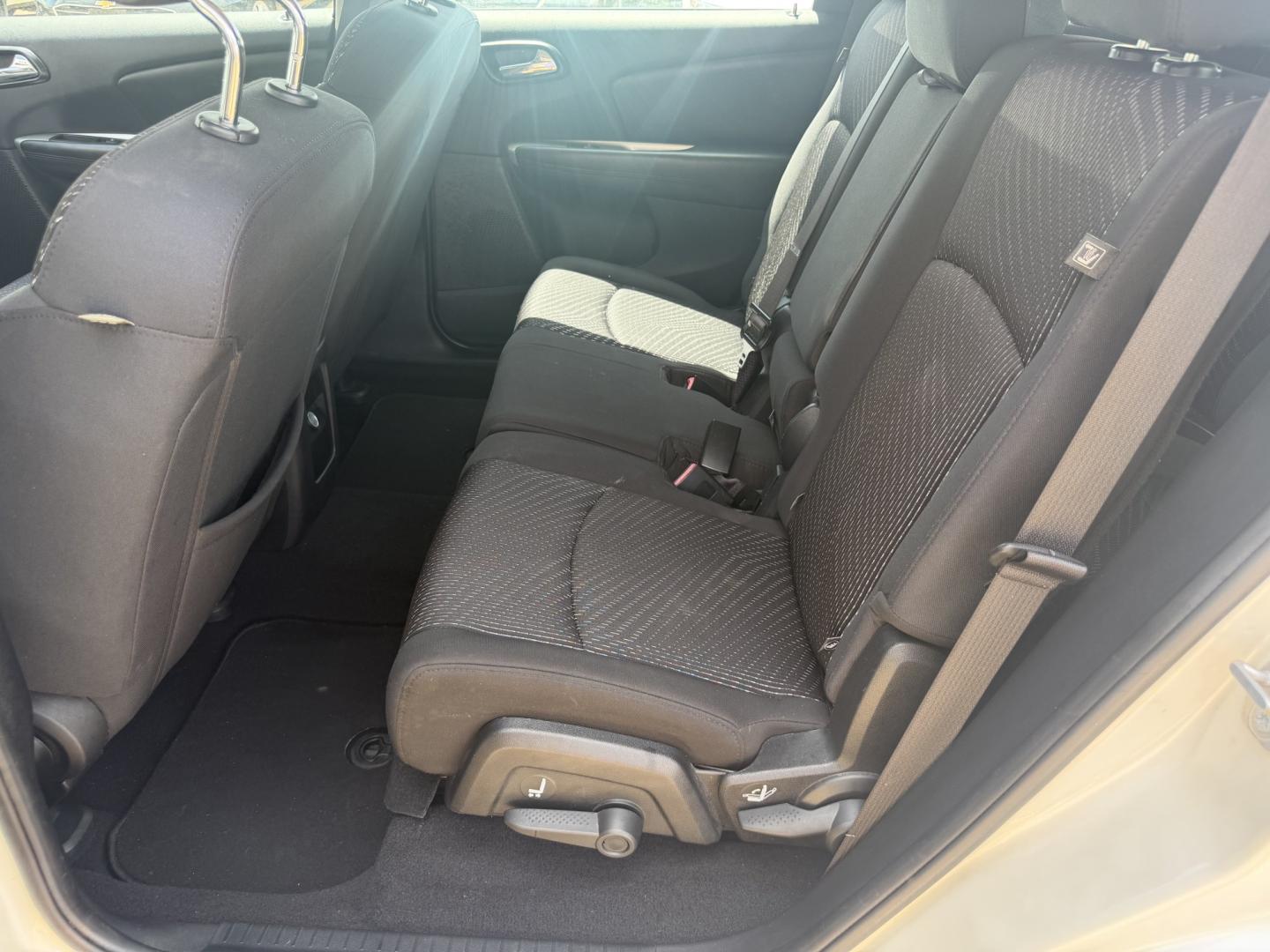 2015 WHITE DODGE JOURNEY SE (3C4PDCAB1FT) , located at 922 W. Beacon St., Philadelphia, MS, 39350, (601) 650-3675, 32.770447, -89.127151- Photo#13