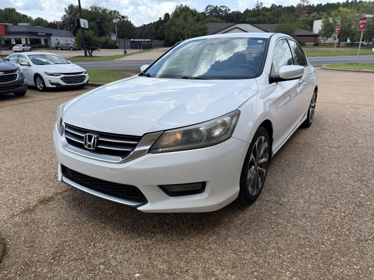 2014 WHITE HONDA ACCORD SPORT (1HGCR2F52EA) , located at 922 W. Beacon St., Philadelphia, MS, 39350, (601) 650-3675, 32.770447, -89.127151- Photo#2