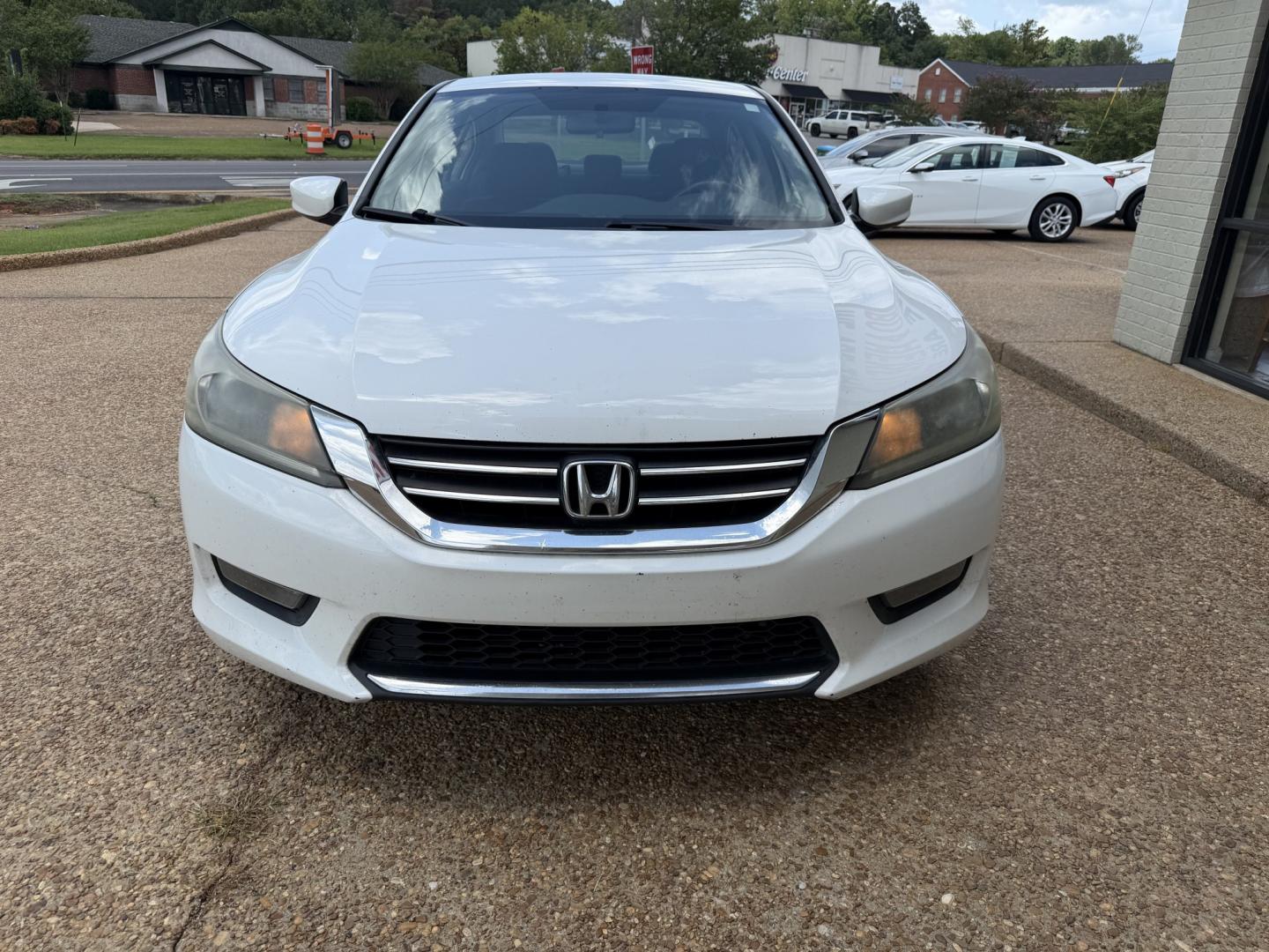 2014 WHITE HONDA ACCORD SPORT (1HGCR2F52EA) , located at 922 W. Beacon St., Philadelphia, MS, 39350, (601) 650-3675, 32.770447, -89.127151- Photo#1