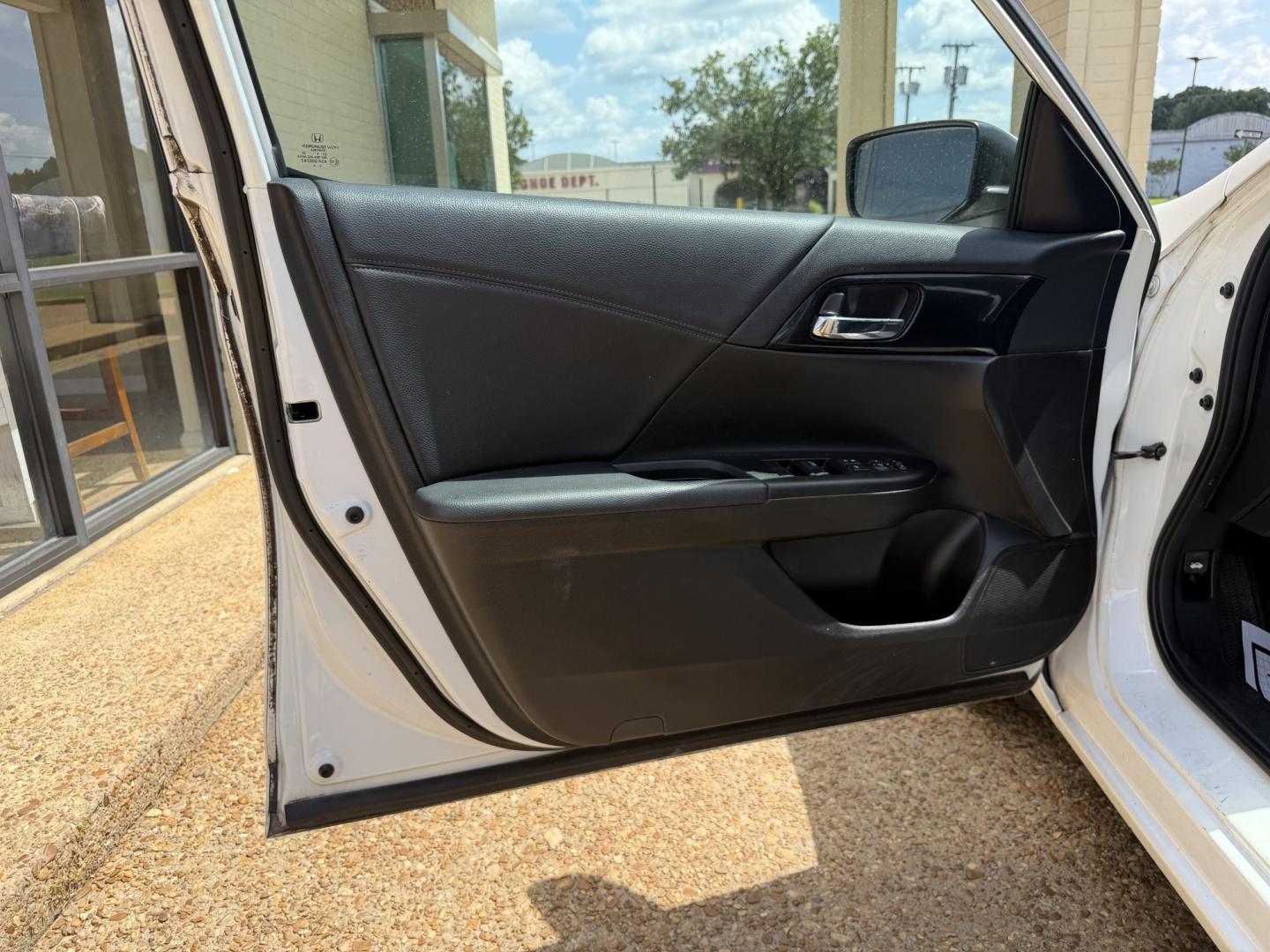 2014 WHITE HONDA ACCORD SPORT (1HGCR2F52EA) , located at 922 W. Beacon St., Philadelphia, MS, 39350, (601) 650-3675, 32.770447, -89.127151- Photo#8