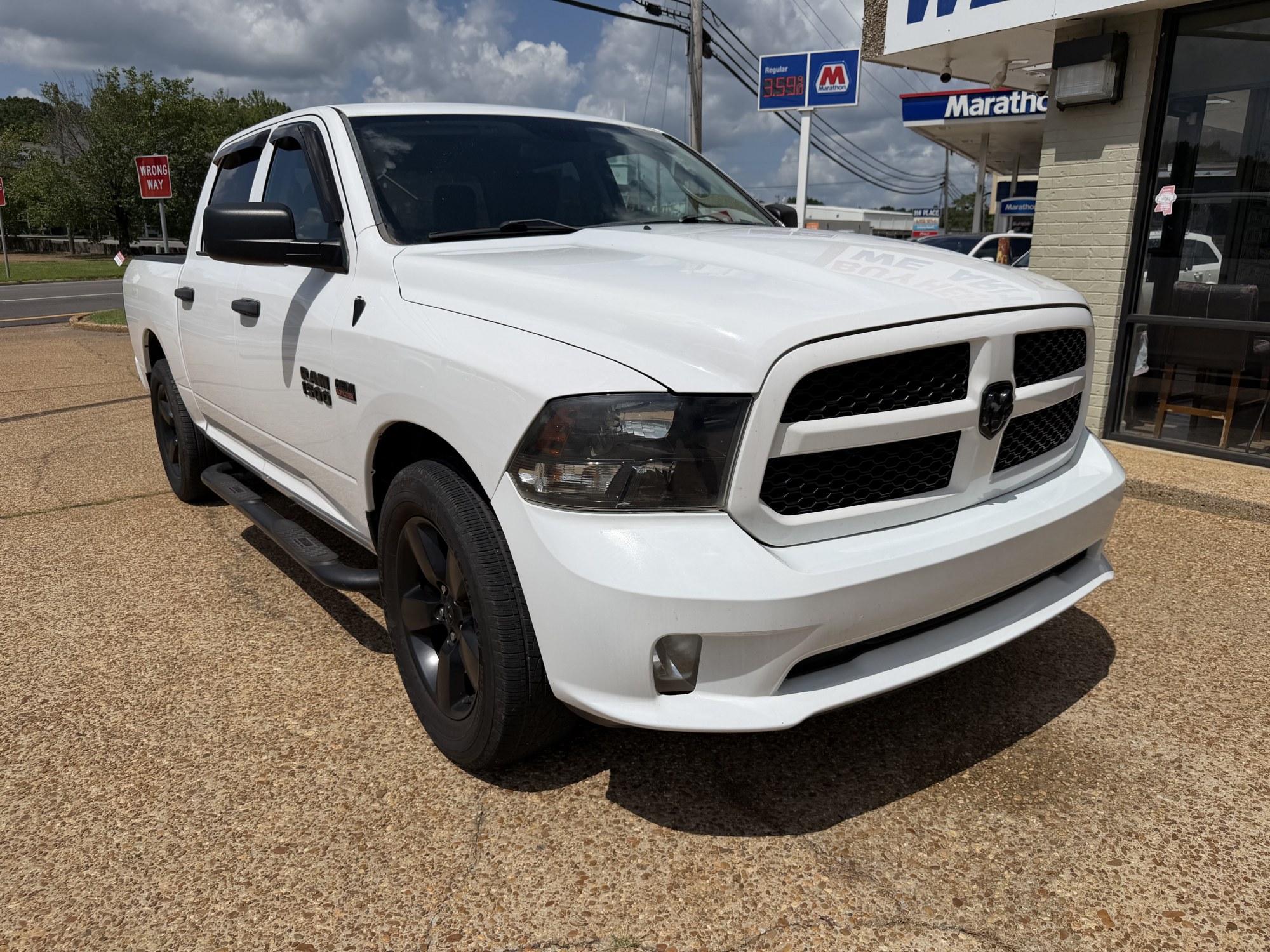 photo of 2017 RAM 1500 TRADESMAN 