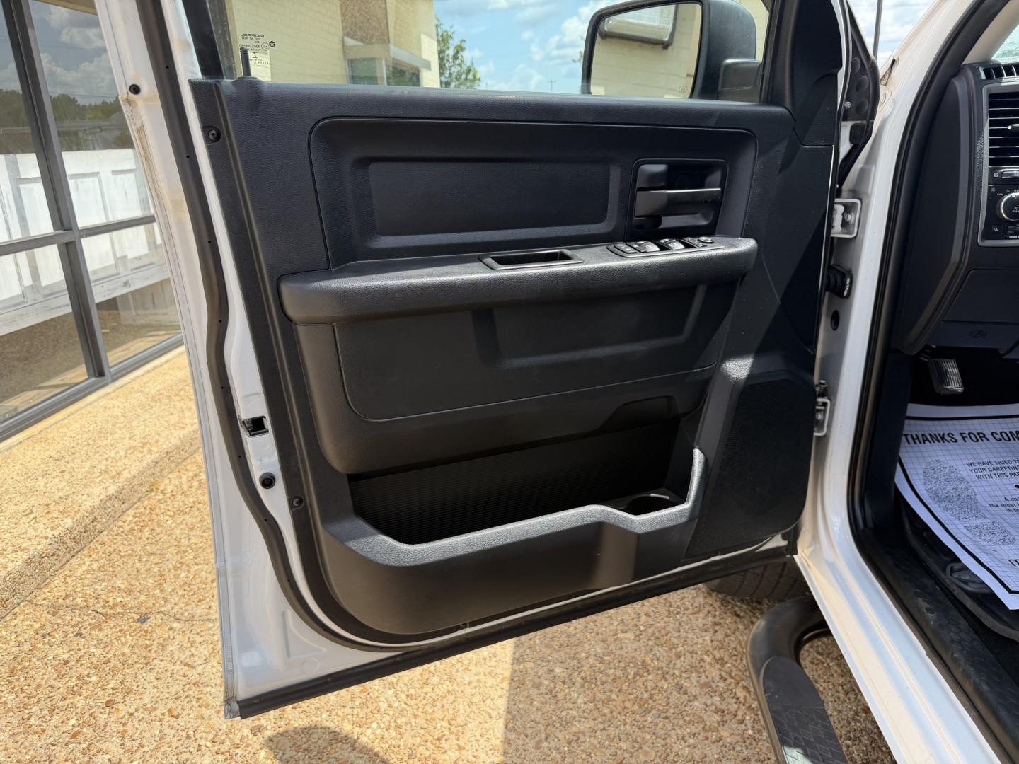 2017 WHITE RAM 1500 TRADESMAN (1C6RR6KTXHS) , located at 922 W. Beacon St., Philadelphia, MS, 39350, (601) 650-3675, 32.770447, -89.127151- Photo#8