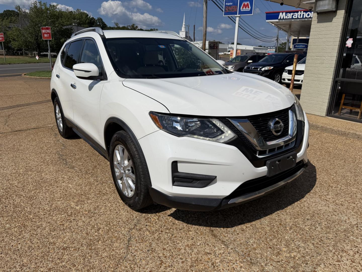 2017 WHITE NISSAN ROGUE SV (JN8AT2MT9HW) , located at 922 W. Beacon St., Philadelphia, MS, 39350, (601) 650-3675, 32.770447, -89.127151- Photo#0