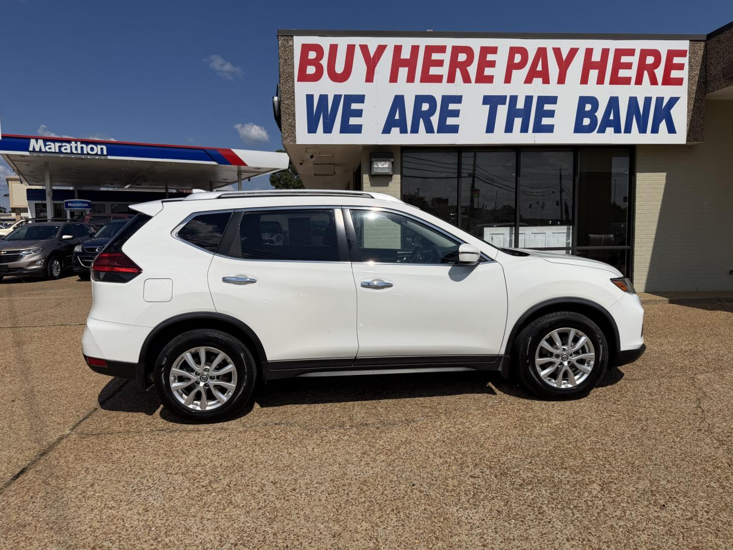 2017 WHITE NISSAN ROGUE SV (JN8AT2MT9HW) , located at 922 W. Beacon St., Philadelphia, MS, 39350, (601) 650-3675, 32.770447, -89.127151- Photo#6