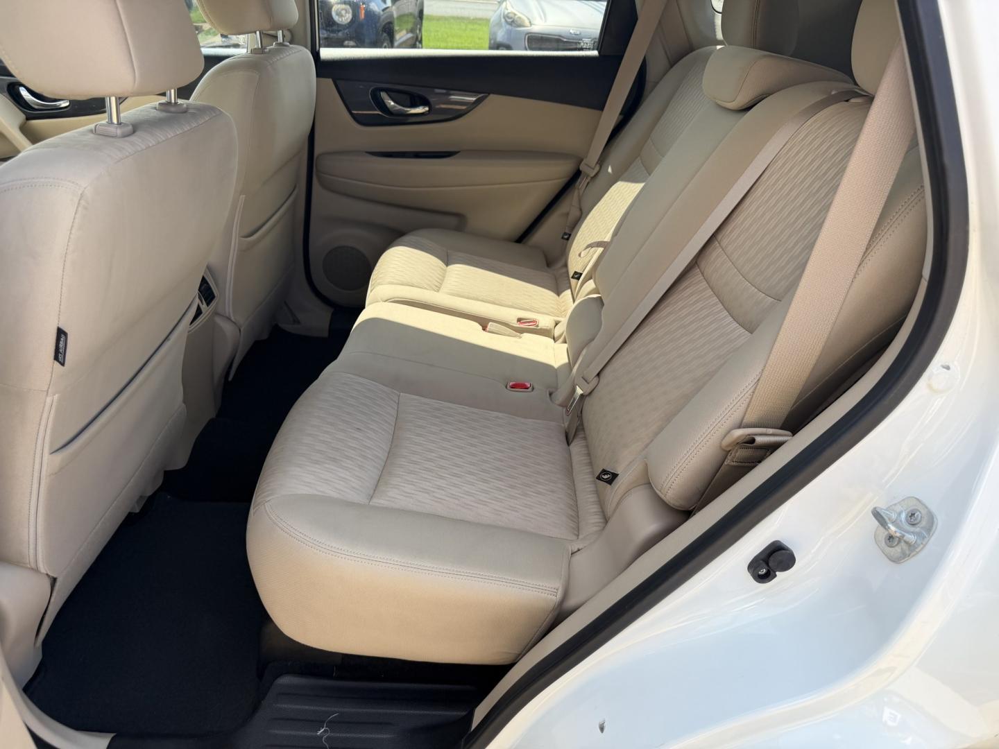 2017 WHITE NISSAN ROGUE SV (JN8AT2MT9HW) , located at 922 W. Beacon St., Philadelphia, MS, 39350, (601) 650-3675, 32.770447, -89.127151- Photo#13