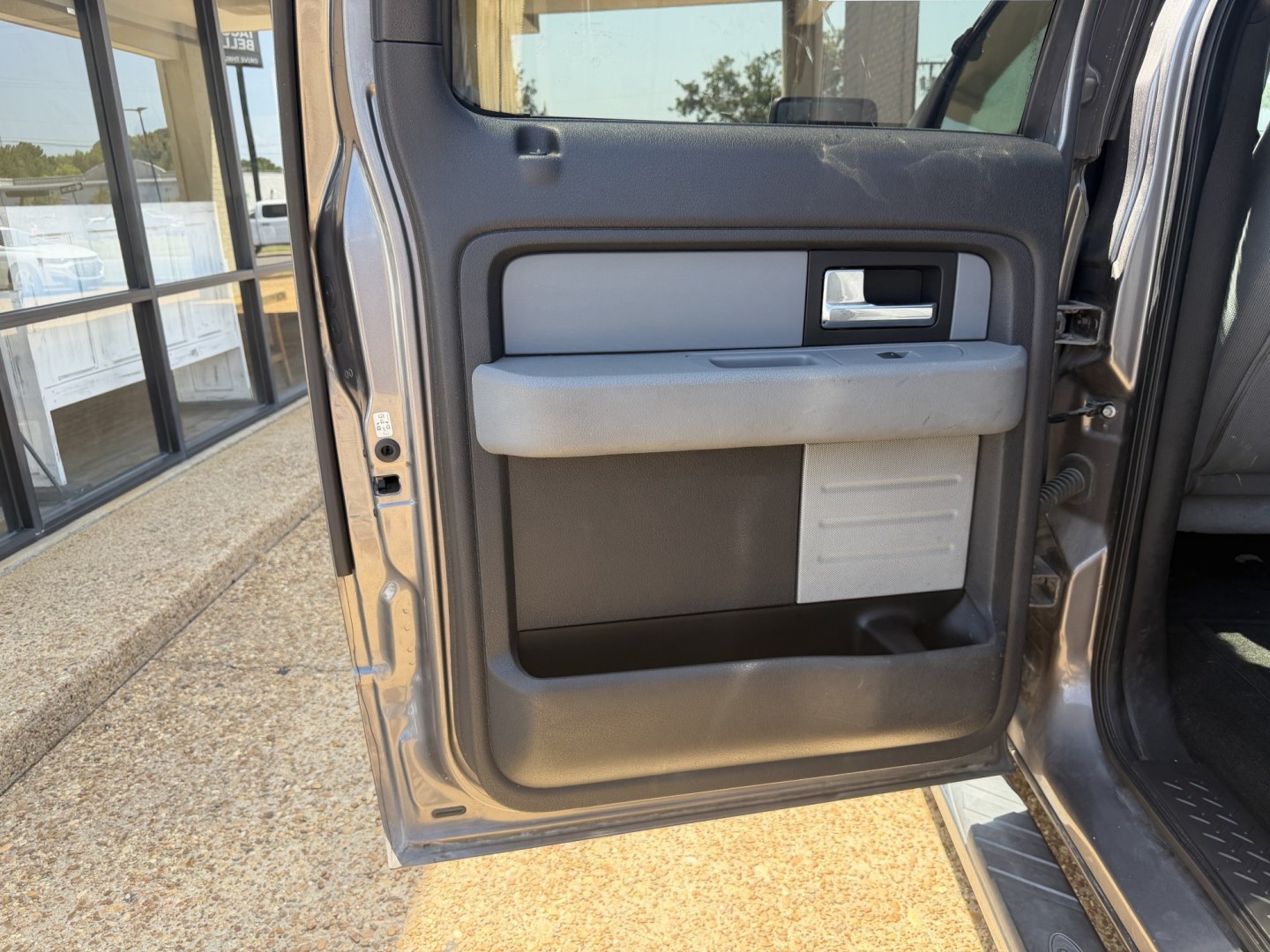 2013 GRAY FORD F-150 XLT (1FTEW1CM8DK) , located at 922 W. Beacon St., Philadelphia, MS, 39350, (601) 650-3675, 32.770447, -89.127151- Photo#12
