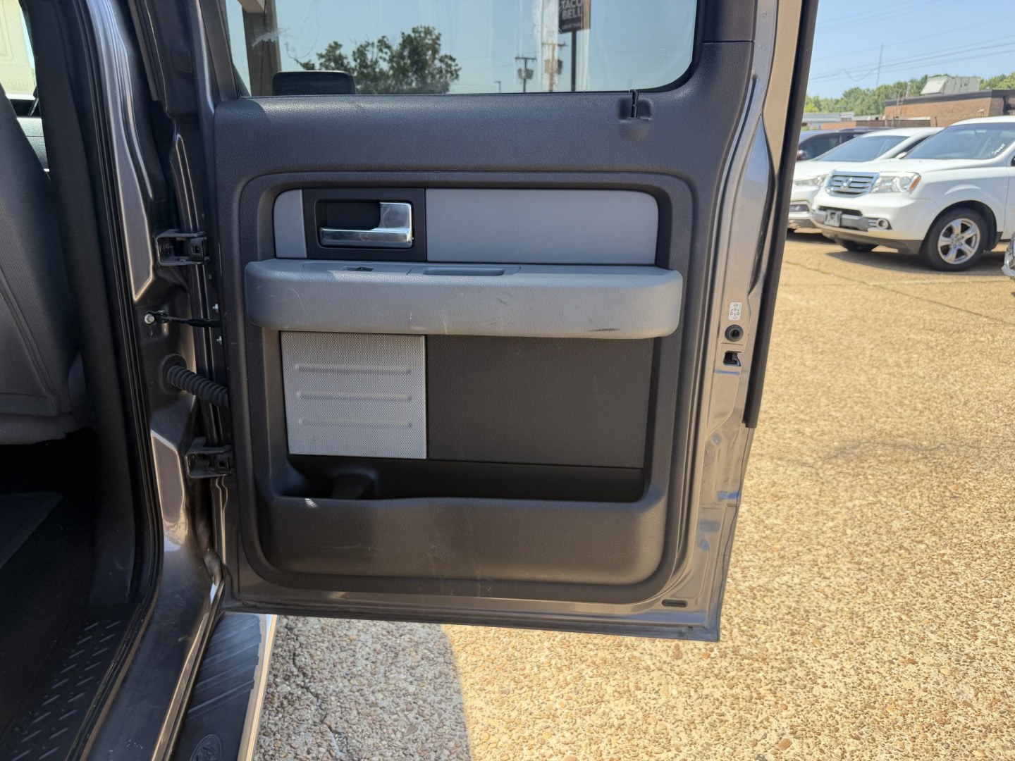 2013 GRAY FORD F-150 XLT (1FTEW1CM8DK) , located at 922 W. Beacon St., Philadelphia, MS, 39350, (601) 650-3675, 32.770447, -89.127151- Photo#15