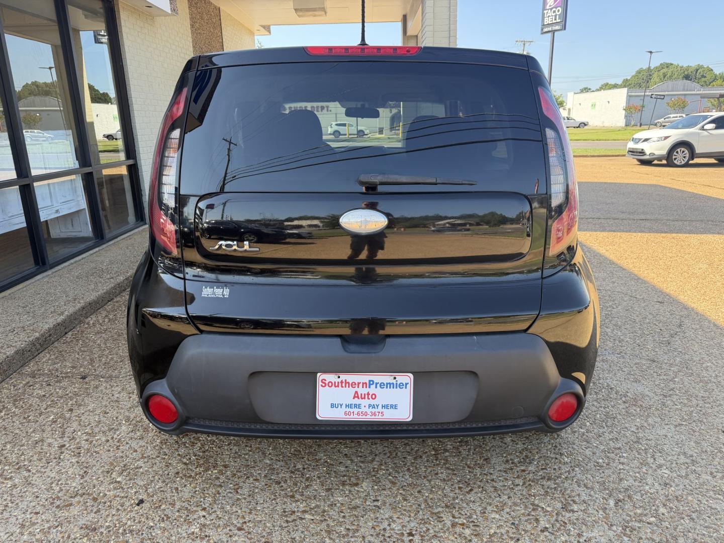 2014 BLACK KIA SOUL BASE (KNDJN2A27E7) , located at 922 W. Beacon St., Philadelphia, MS, 39350, (601) 650-3675, 32.770447, -89.127151- Photo#4