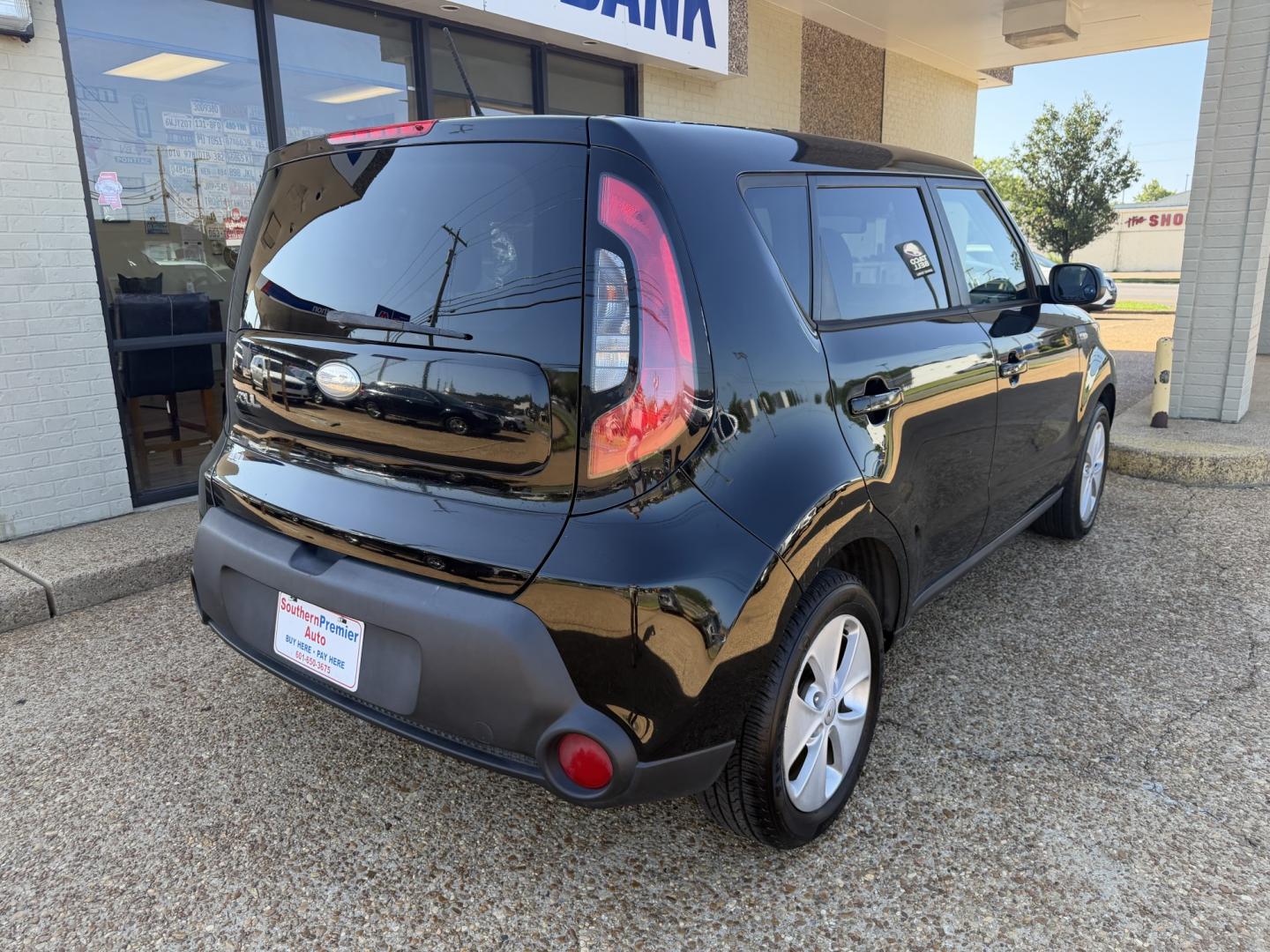 2014 BLACK KIA SOUL BASE (KNDJN2A27E7) , located at 922 W. Beacon St., Philadelphia, MS, 39350, (601) 650-3675, 32.770447, -89.127151- Photo#5