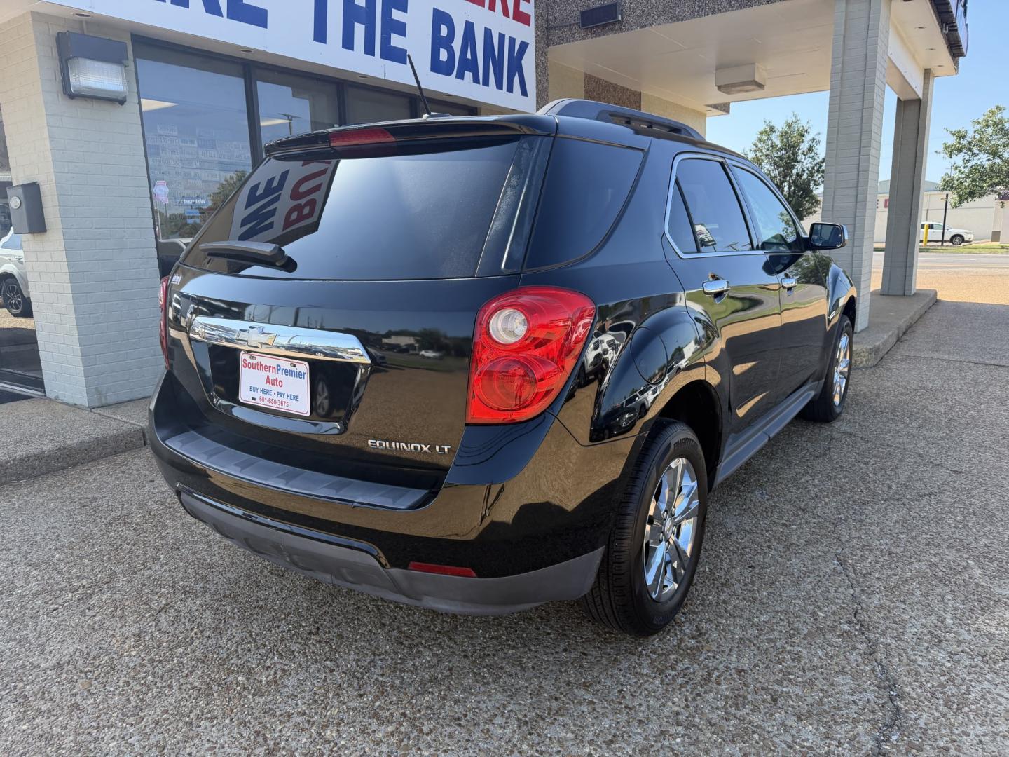 2015 BLACK CHEVROLET EQUINOX 1LT (2GNALBEK1F6) , located at 922 W. Beacon St., Philadelphia, MS, 39350, (601) 650-3675, 32.770447, -89.127151- Photo#5