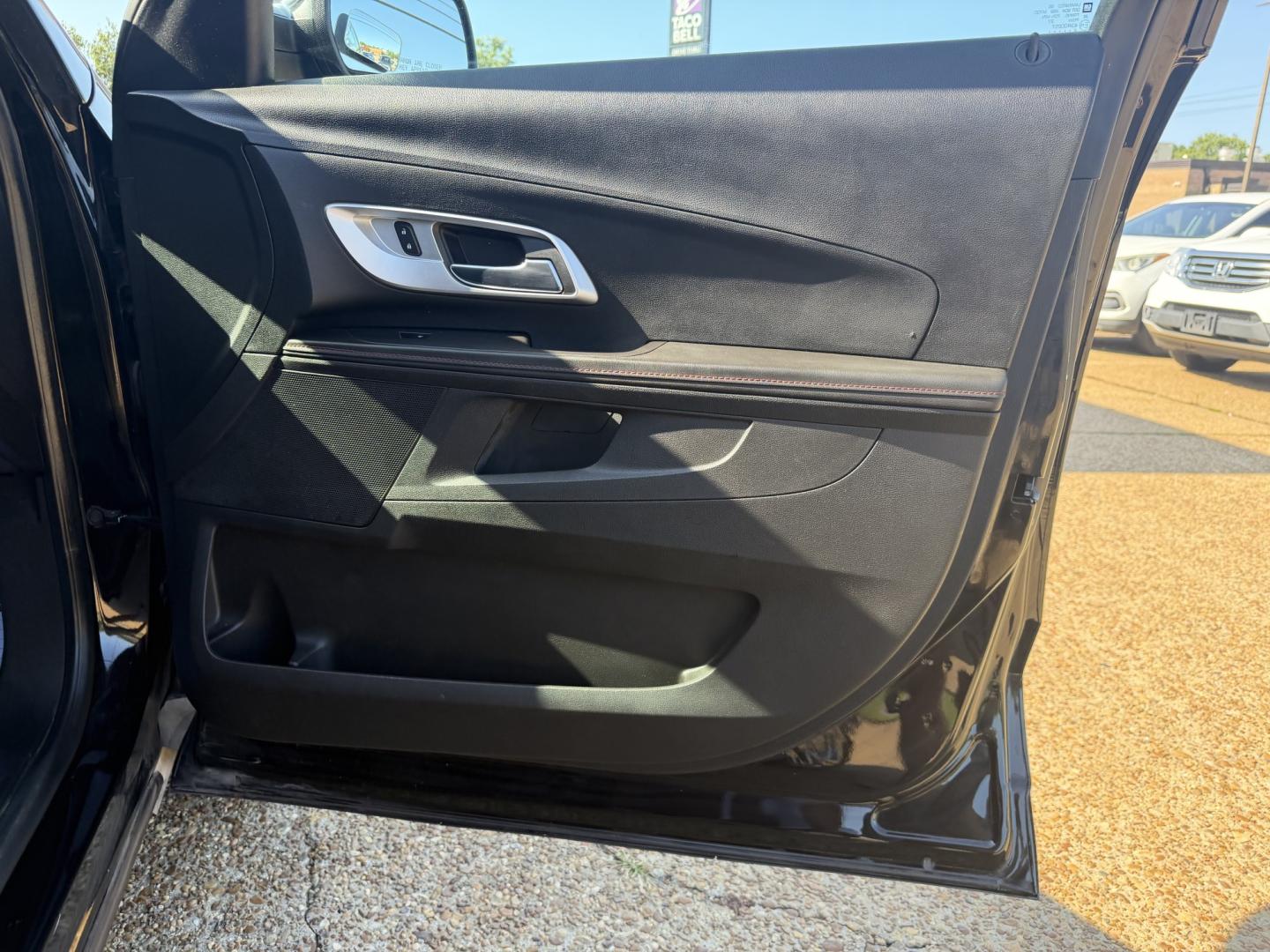 2015 BLACK CHEVROLET EQUINOX 1LT (2GNALBEK1F6) , located at 922 W. Beacon St., Philadelphia, MS, 39350, (601) 650-3675, 32.770447, -89.127151- Photo#11