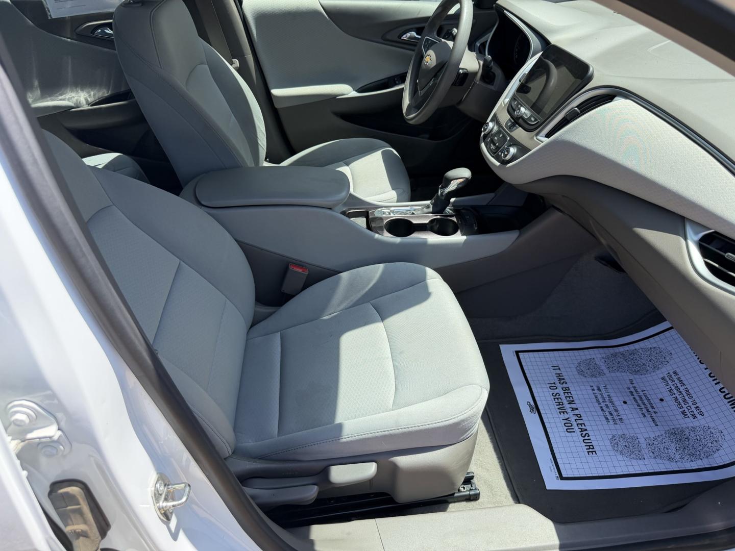 2023 WHITE CHEVROLET MALIBU LS (1FL) (1G1ZC5ST7PF) , located at 922 W. Beacon St., Philadelphia, MS, 39350, (601) 650-3675, 32.770447, -89.127151- Photo#10