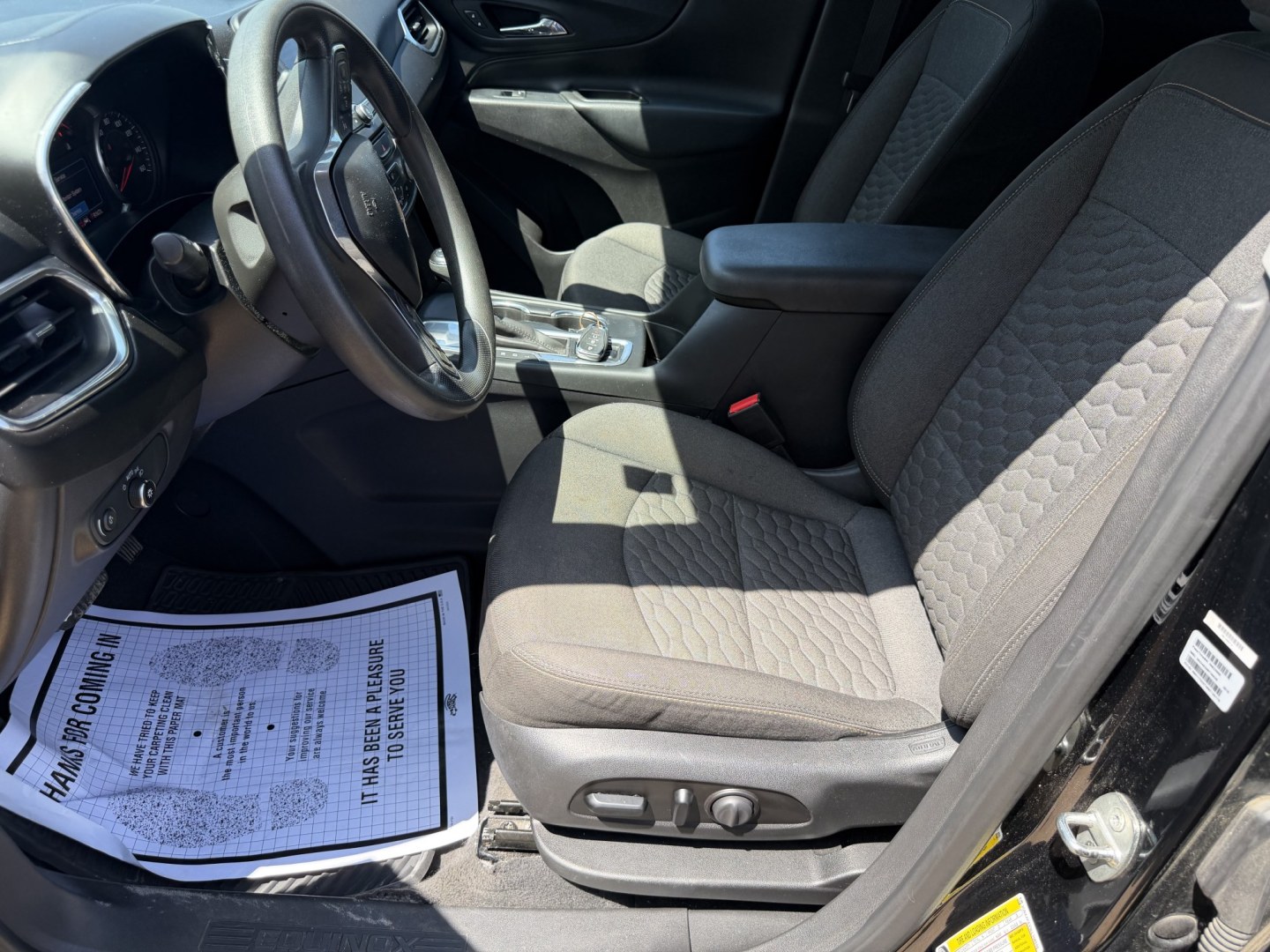 2020 BLACK CHEVROLET EQUINOX LT (1LT) (3GNAXKEV9LL) , located at 922 W. Beacon St., Philadelphia, MS, 39350, (601) 650-3675, 32.770447, -89.127151- Photo#9