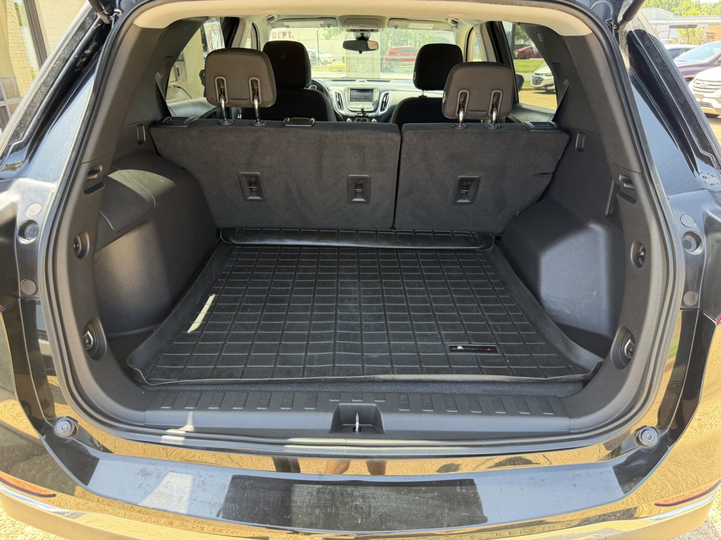 2020 BLACK CHEVROLET EQUINOX LT (1LT) (3GNAXKEV9LL) , located at 922 W. Beacon St., Philadelphia, MS, 39350, (601) 650-3675, 32.770447, -89.127151- Photo#19