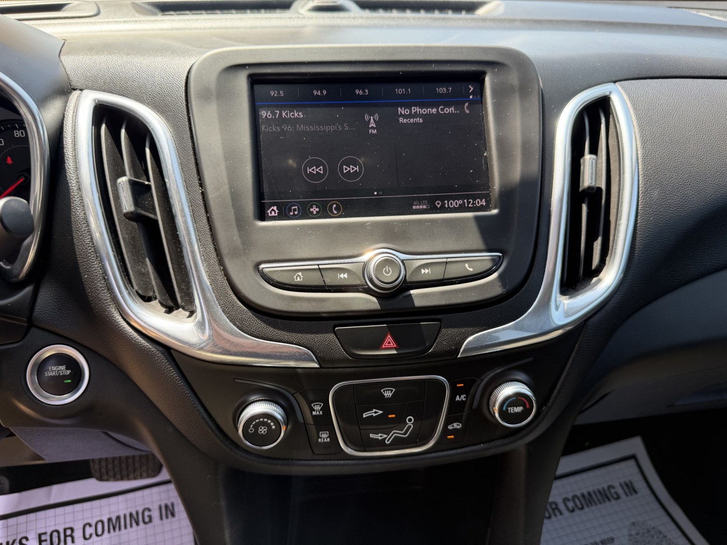 2020 BLACK CHEVROLET EQUINOX LT (1LT) (3GNAXKEV9LL) , located at 922 W. Beacon St., Philadelphia, MS, 39350, (601) 650-3675, 32.770447, -89.127151- Photo#17