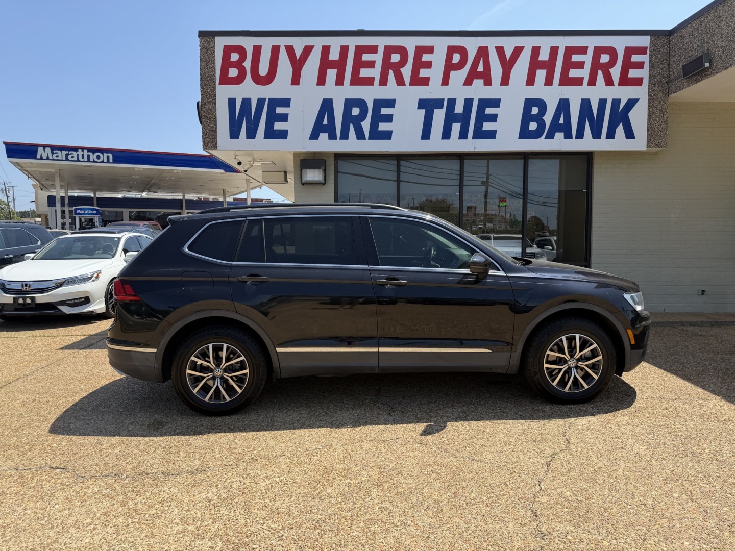 2020 BLACK VOLKSWAGEN TIGUAN SE (3VV3B7AXXLM) , located at 922 W. Beacon St., Philadelphia, MS, 39350, (601) 650-3675, 32.770447, -89.127151- Photo#6