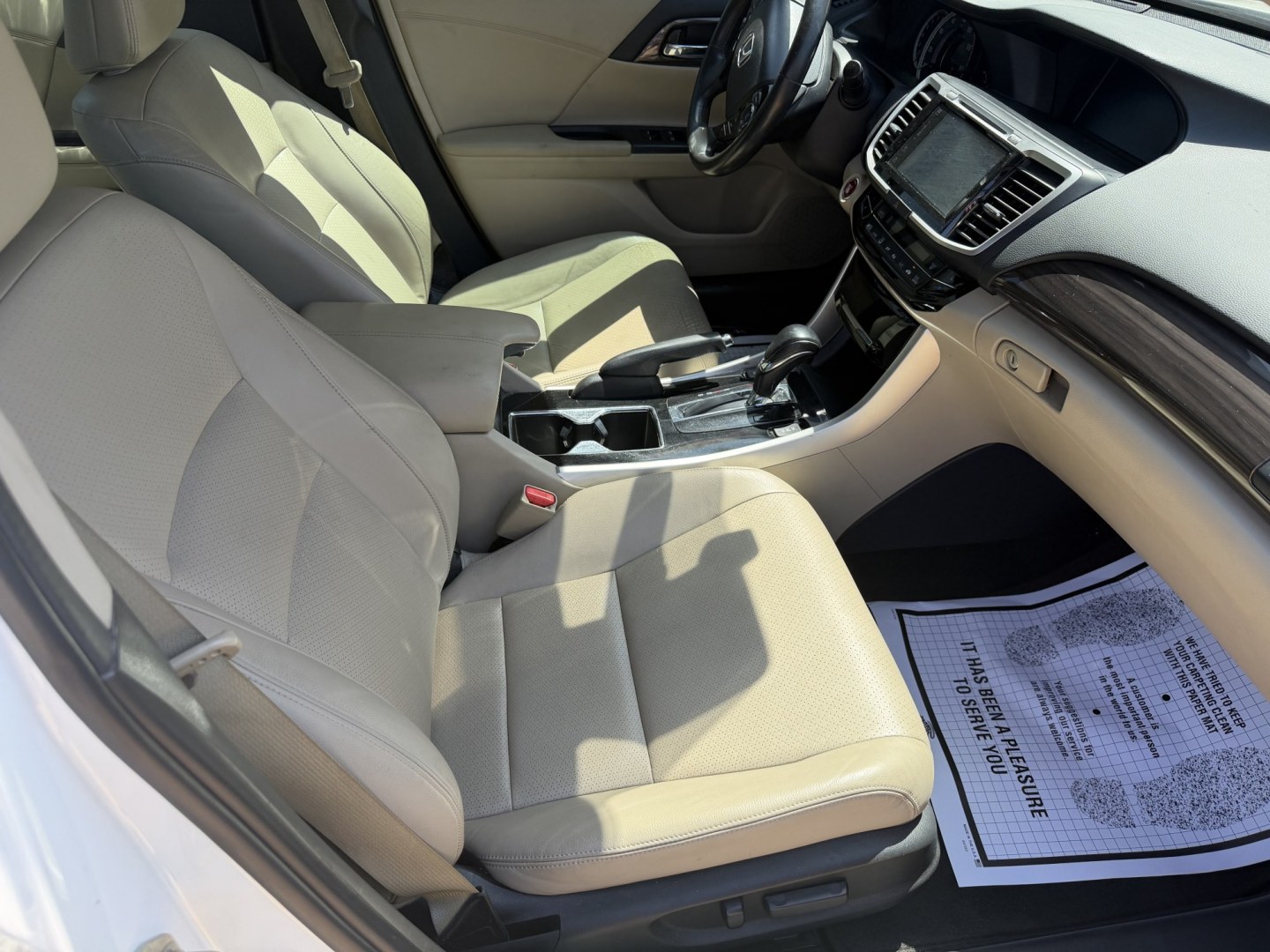 2016 WHITE HONDA ACCORD TOURING (1HGCR3F94GA) , located at 922 W. Beacon St., Philadelphia, MS, 39350, (601) 650-3675, 32.770447, -89.127151- Photo#10