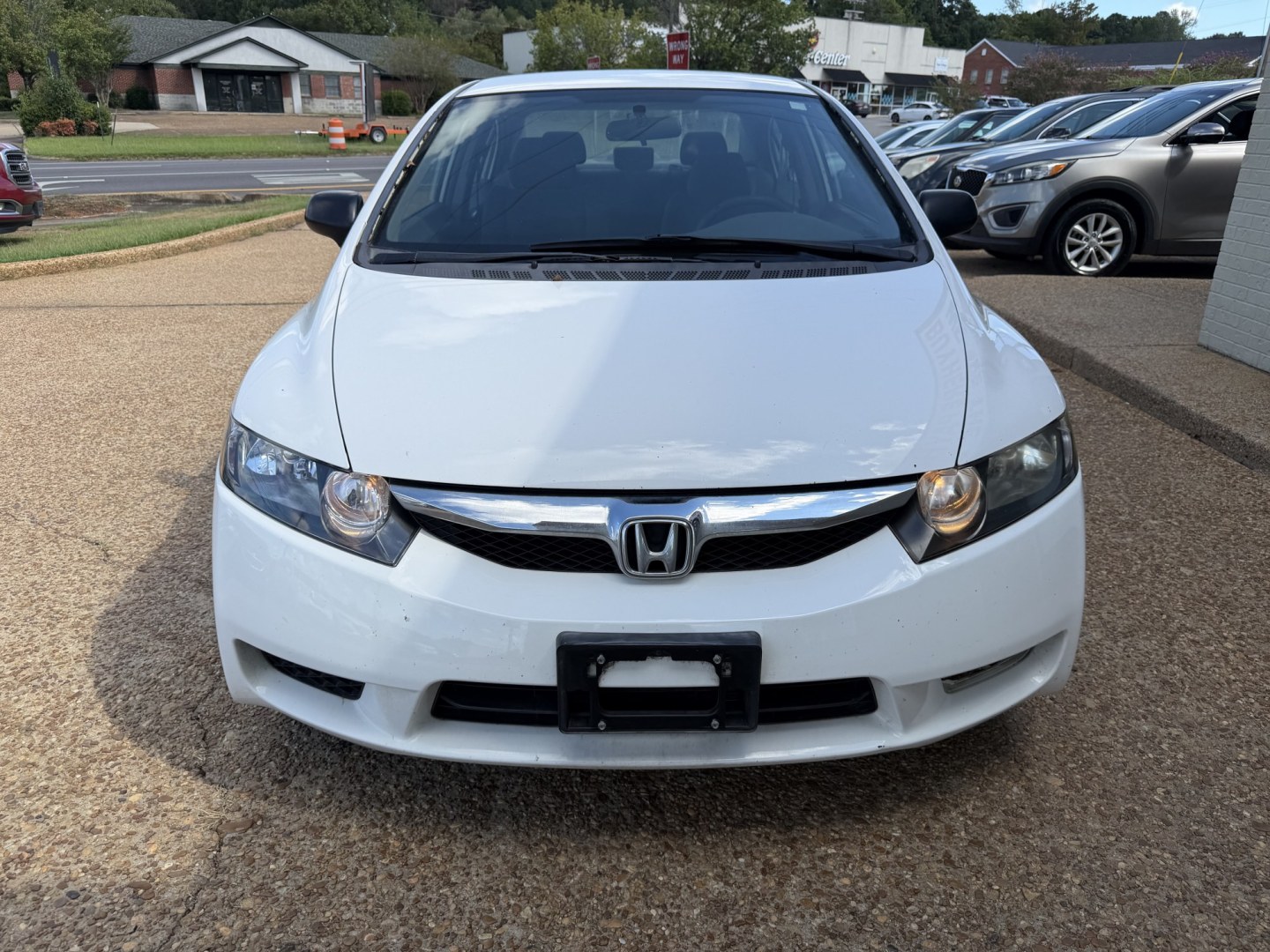 2011 WHITE HONDA CIVIC VP (2HGFA1F3XBH) , located at 922 W. Beacon St., Philadelphia, MS, 39350, (601) 650-3675, 32.770447, -89.127151- Photo#1