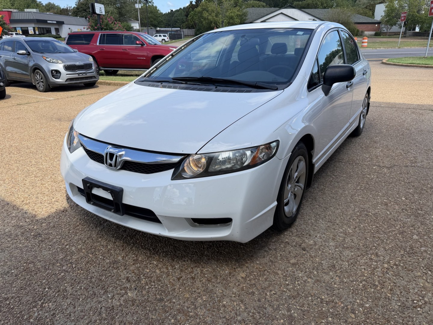 2011 WHITE HONDA CIVIC VP (2HGFA1F3XBH) , located at 922 W. Beacon St., Philadelphia, MS, 39350, (601) 650-3675, 32.770447, -89.127151- Photo#2