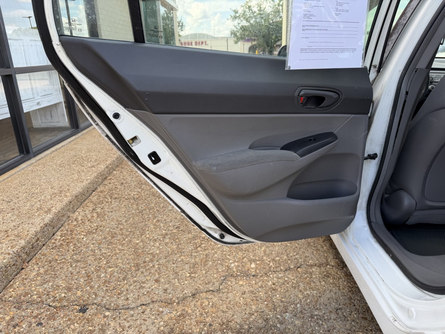 2011 WHITE HONDA CIVIC VP (2HGFA1F3XBH) , located at 922 W. Beacon St., Philadelphia, MS, 39350, (601) 650-3675, 32.770447, -89.127151- Photo#12