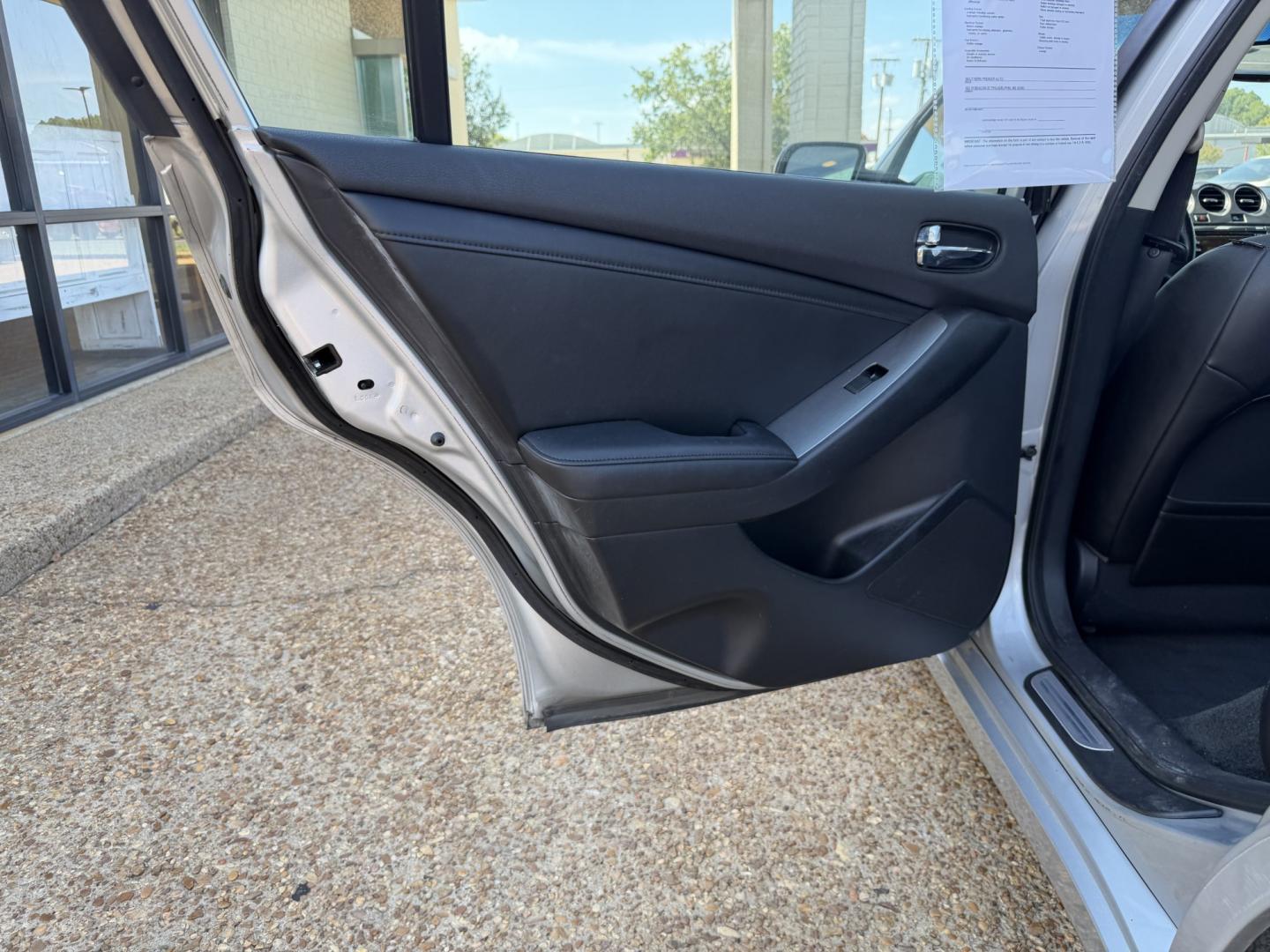 2012 SILVER NISSAN ALTIMA SL (1N4AL2AP7CN) , located at 922 W. Beacon St., Philadelphia, MS, 39350, (601) 650-3675, 32.770447, -89.127151- Photo#12