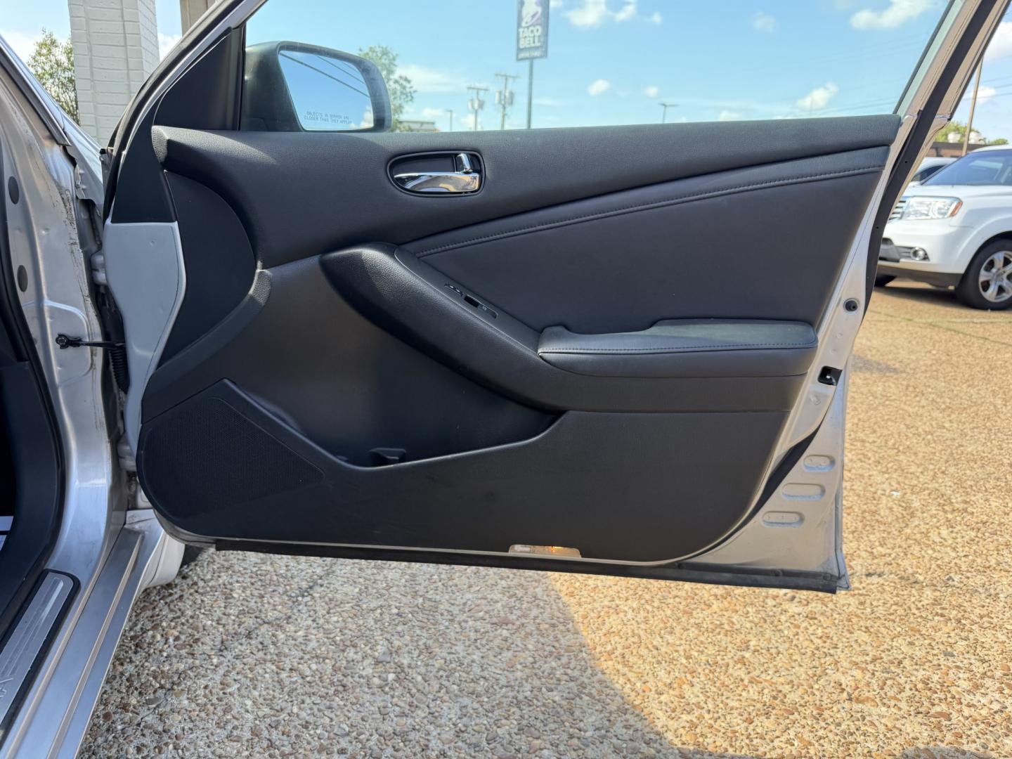 2012 SILVER NISSAN ALTIMA SL (1N4AL2AP7CN) , located at 922 W. Beacon St., Philadelphia, MS, 39350, (601) 650-3675, 32.770447, -89.127151- Photo#11