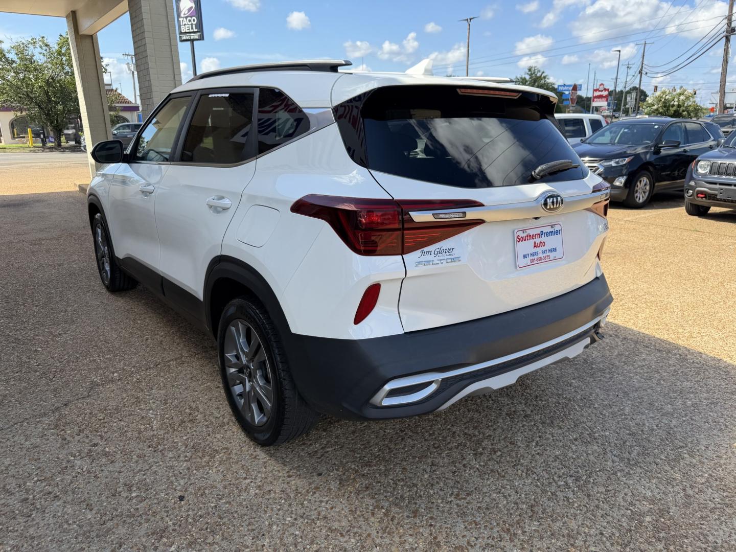 2021 WHITE KIA SELTOS S (KNDEU2AA6M7) , located at 922 W. Beacon St., Philadelphia, MS, 39350, (601) 650-3675, 32.770447, -89.127151- Photo#3