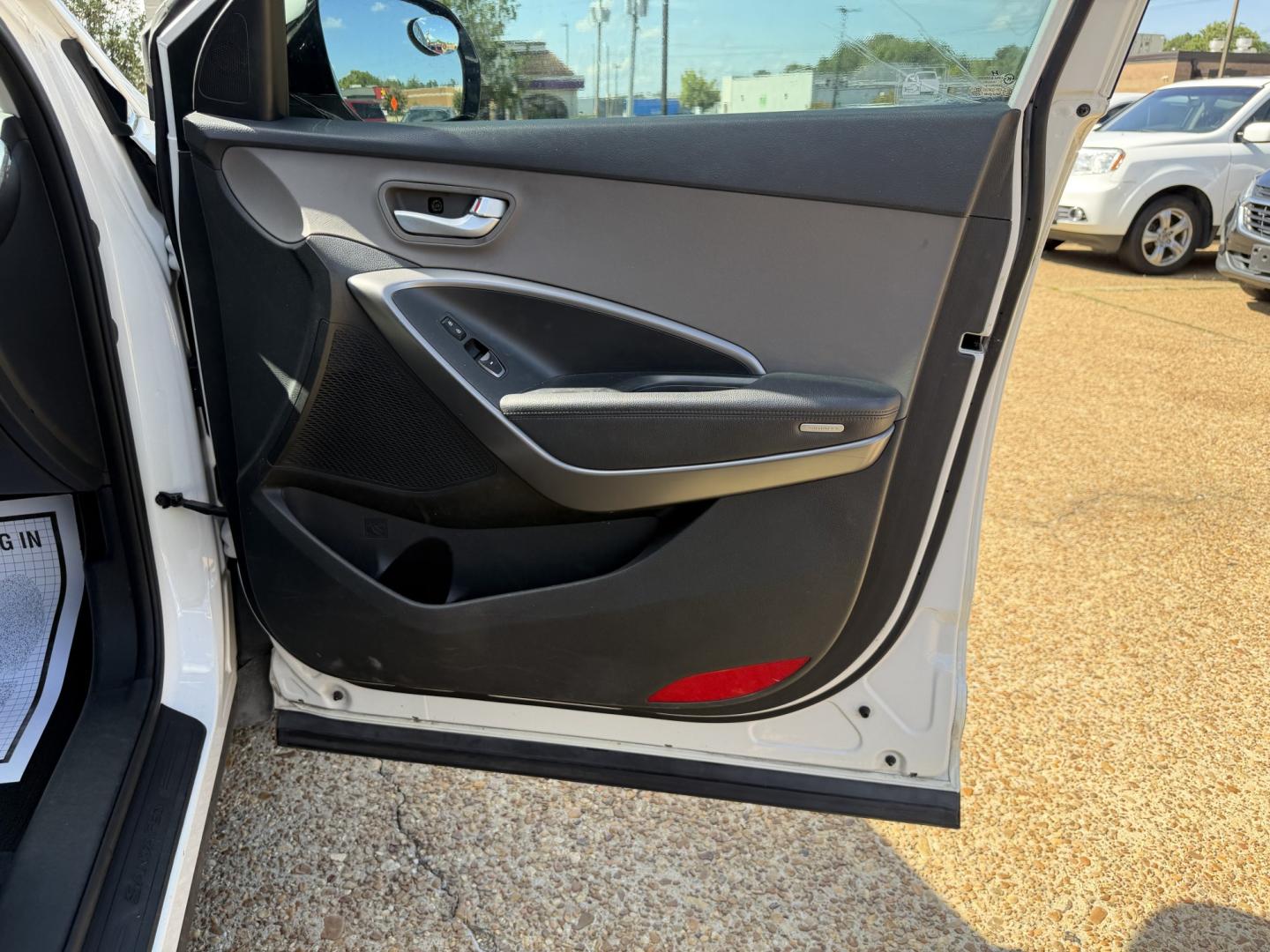 2013 WHITE HYUNDAI SANTA FE GLS (KM8SM4HF4DU) , located at 922 W. Beacon St., Philadelphia, MS, 39350, (601) 650-3675, 32.770447, -89.127151- Photo#11