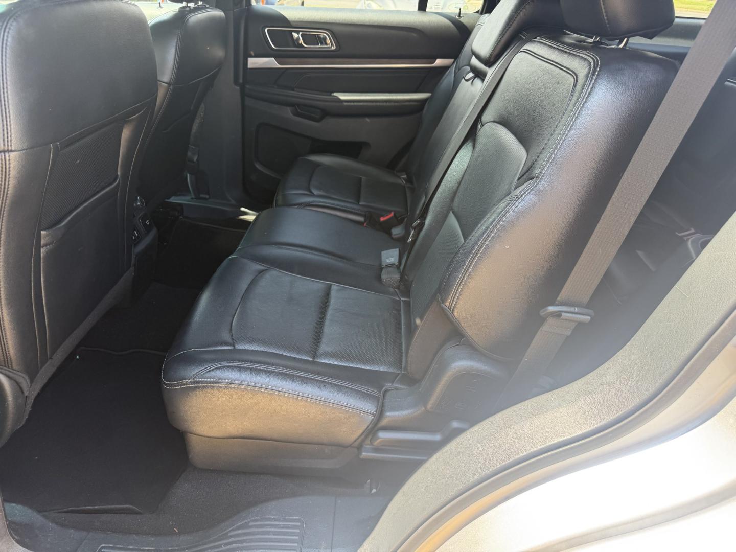 2019 SILVER FORD EXPLORER LIMITED (1FM5K7F87KG) , located at 922 W. Beacon St., Philadelphia, MS, 39350, (601) 650-3675, 32.770447, -89.127151- Photo#13