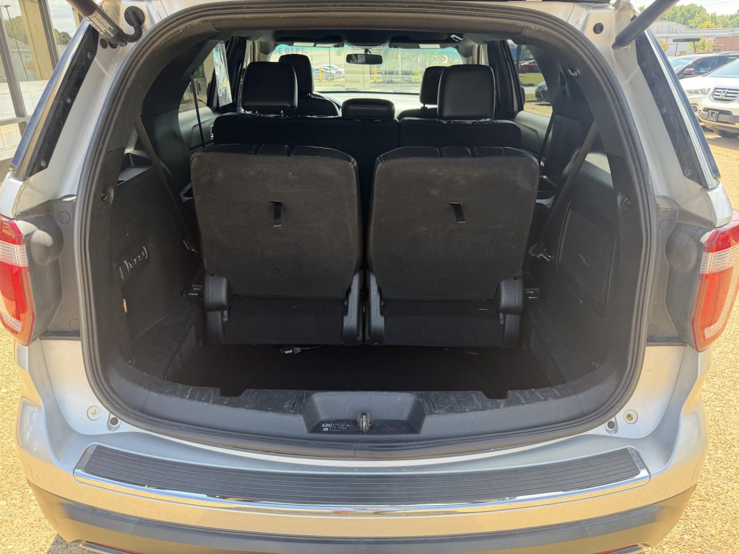 2019 SILVER FORD EXPLORER LIMITED (1FM5K7F87KG) , located at 922 W. Beacon St., Philadelphia, MS, 39350, (601) 650-3675, 32.770447, -89.127151- Photo#19