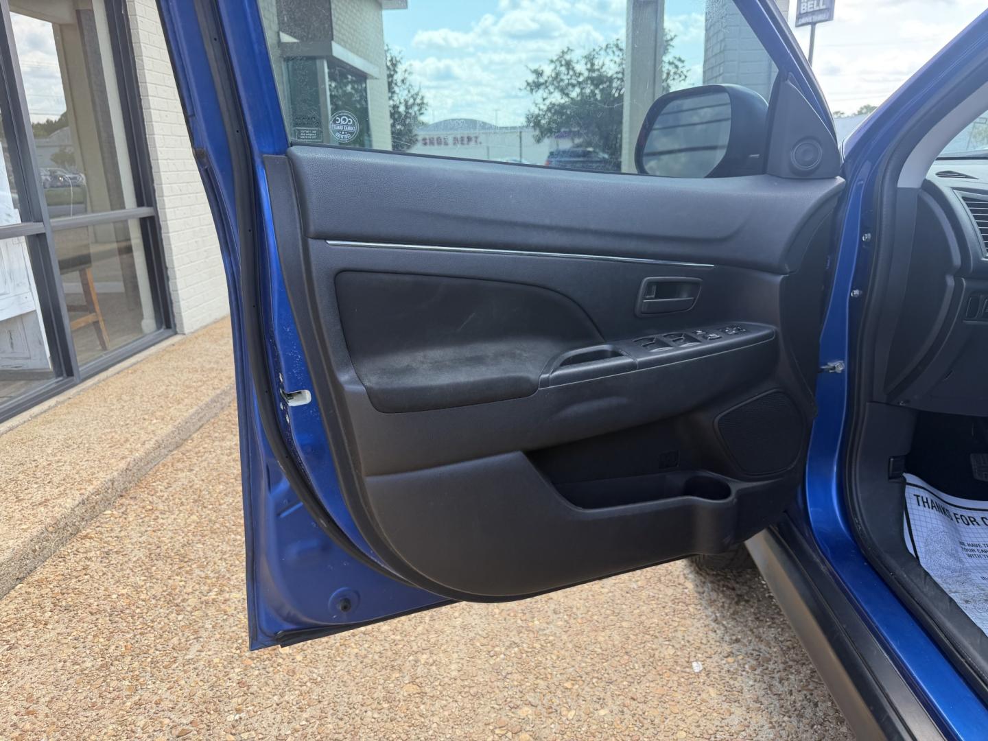 2015 BLUE MITSUBISHI OUTLANDER SPORT ES (4A4AP3AU0FE) , located at 922 W. Beacon St., Philadelphia, MS, 39350, (601) 650-3675, 32.770447, -89.127151- Photo#8