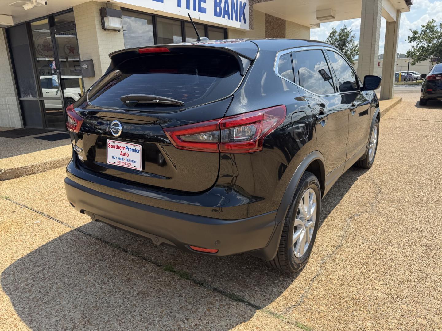 2021 BLACK NISSAN ROGUE SPORT S (JN1BJ1AV6MW) , located at 922 W. Beacon St., Philadelphia, MS, 39350, (601) 650-3675, 32.770447, -89.127151- Photo#5