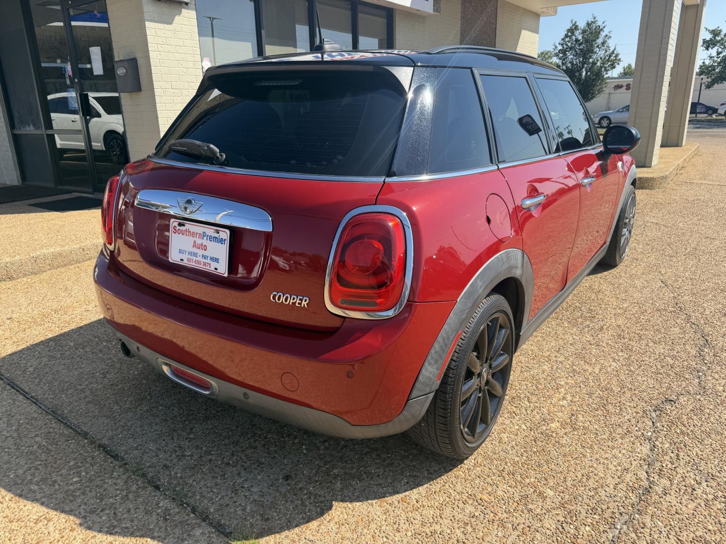 2018 RED MINI HARDTOP COOPER (WMWXU1C50J2) , located at 922 W. Beacon St., Philadelphia, MS, 39350, (601) 650-3675, 32.770447, -89.127151- Photo#5