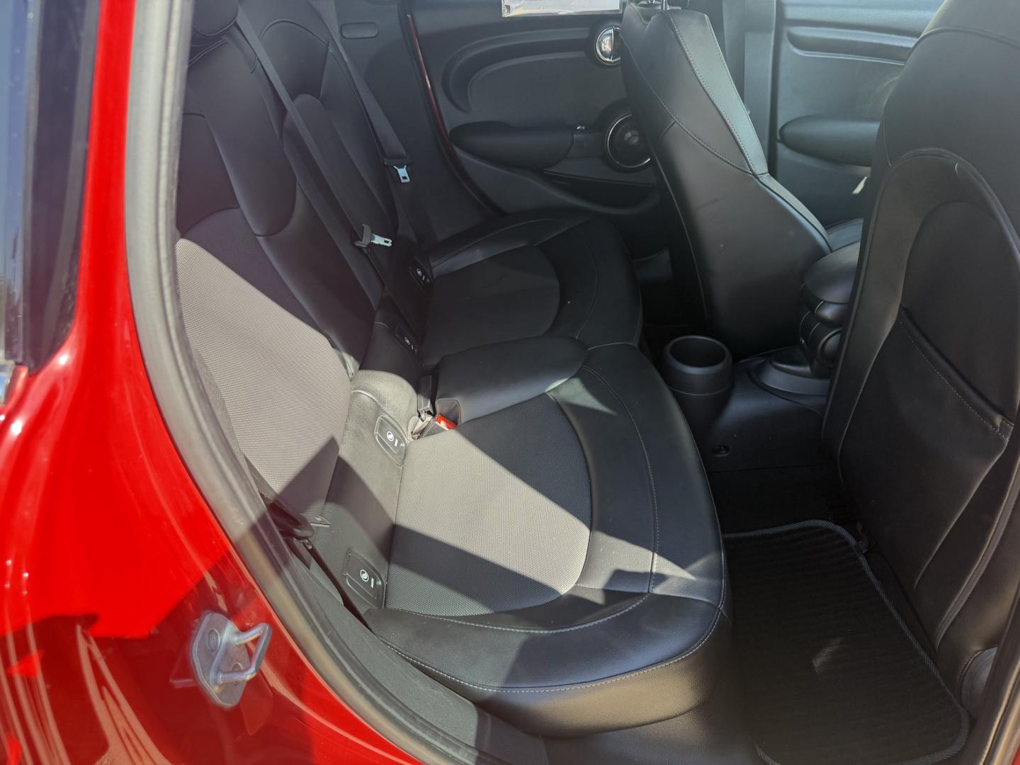 2018 RED MINI HARDTOP COOPER (WMWXU1C50J2) , located at 922 W. Beacon St., Philadelphia, MS, 39350, (601) 650-3675, 32.770447, -89.127151- Photo#14