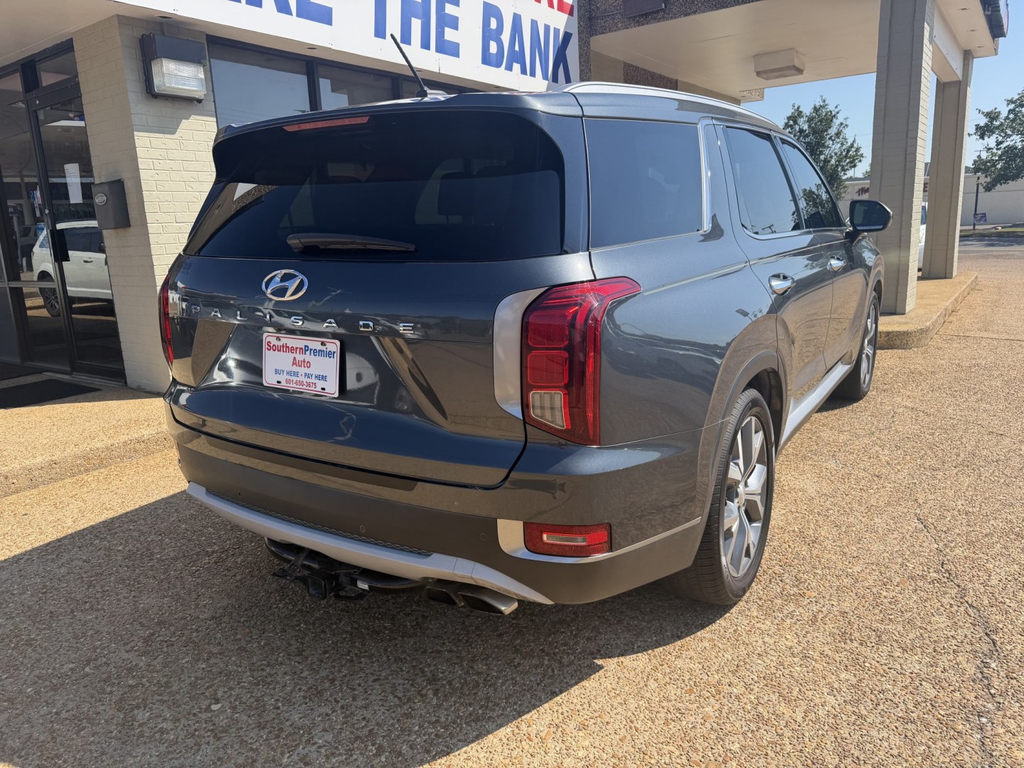 2020 GRAY HYUNDAI PALISADE SEL W/PREMI (KM8R44HE2LU) , located at 922 W. Beacon St., Philadelphia, MS, 39350, (601) 650-3675, 32.770447, -89.127151- Photo#5