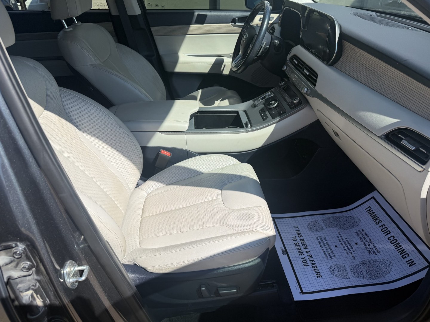 2020 GRAY HYUNDAI PALISADE SEL W/PREMI (KM8R44HE2LU) , located at 922 W. Beacon St., Philadelphia, MS, 39350, (601) 650-3675, 32.770447, -89.127151- Photo#10