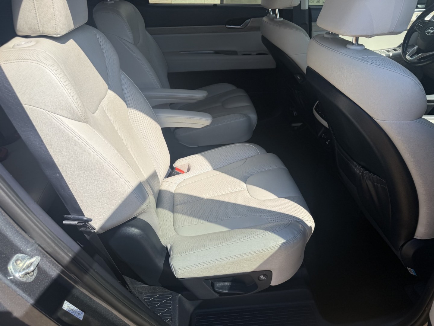 2020 GRAY HYUNDAI PALISADE SEL W/PREMI (KM8R44HE2LU) , located at 922 W. Beacon St., Philadelphia, MS, 39350, (601) 650-3675, 32.770447, -89.127151- Photo#14