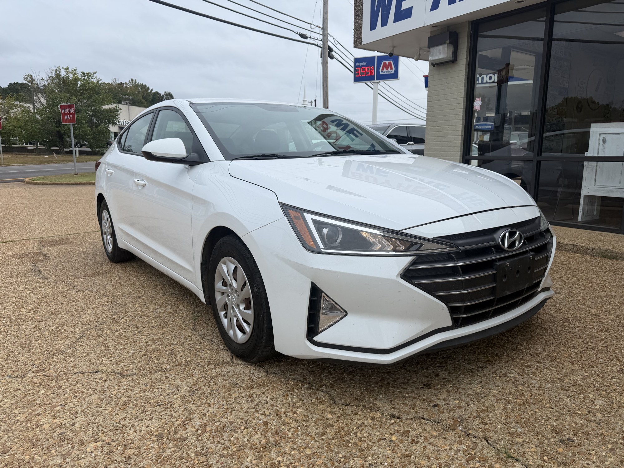 photo of 2019 HYUNDAI ELANTRA SE 