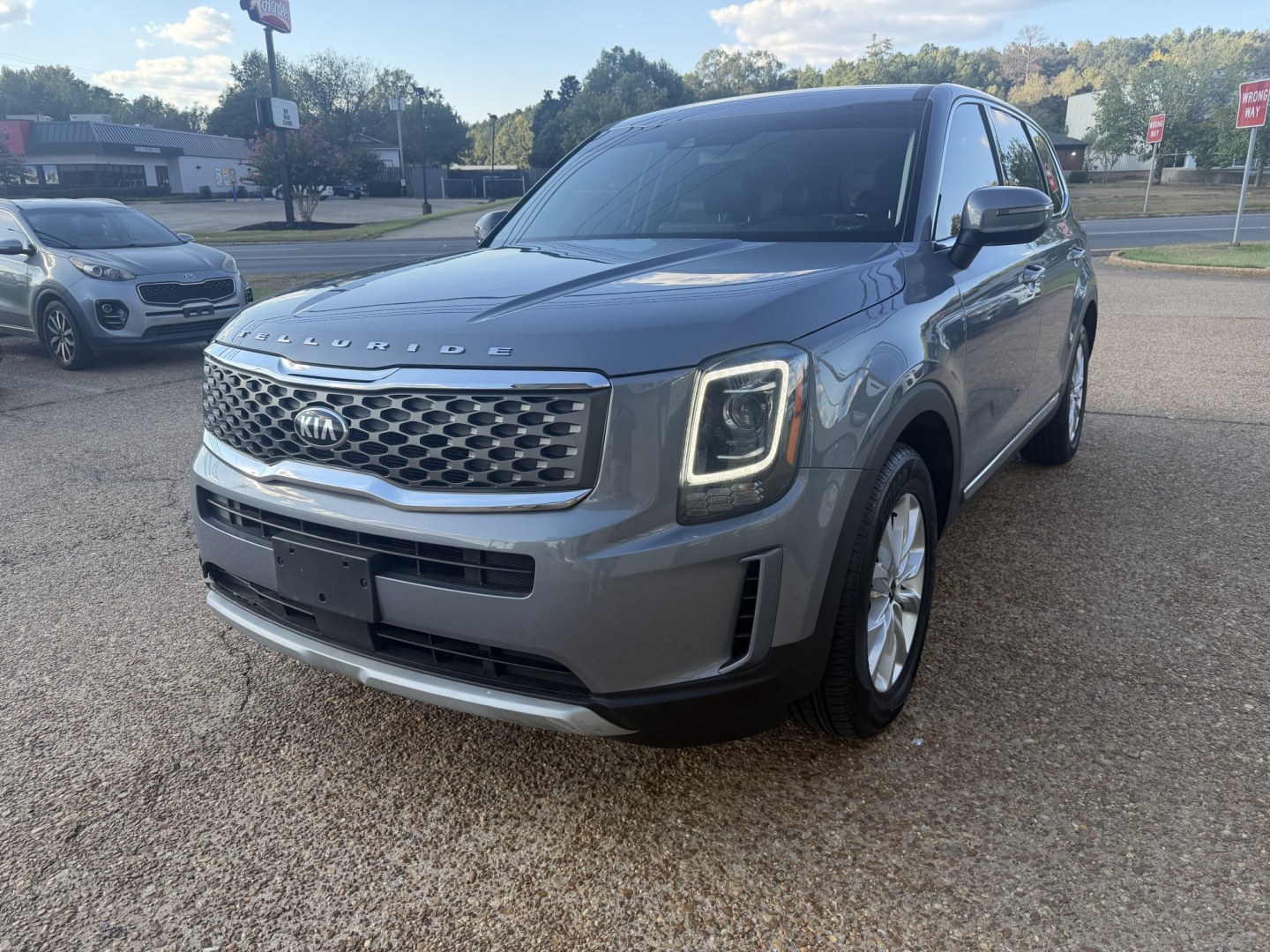 2021 SILVER KIA TELLURIDE LX (5XYP24HC9MG) , located at 922 W. Beacon St., Philadelphia, MS, 39350, (601) 650-3675, 32.770447, -89.127151- Photo#2