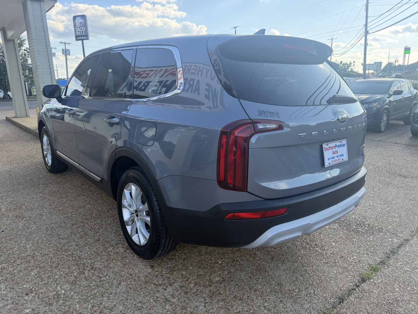 2021 SILVER KIA TELLURIDE LX (5XYP24HC9MG) , located at 922 W. Beacon St., Philadelphia, MS, 39350, (601) 650-3675, 32.770447, -89.127151- Photo#3